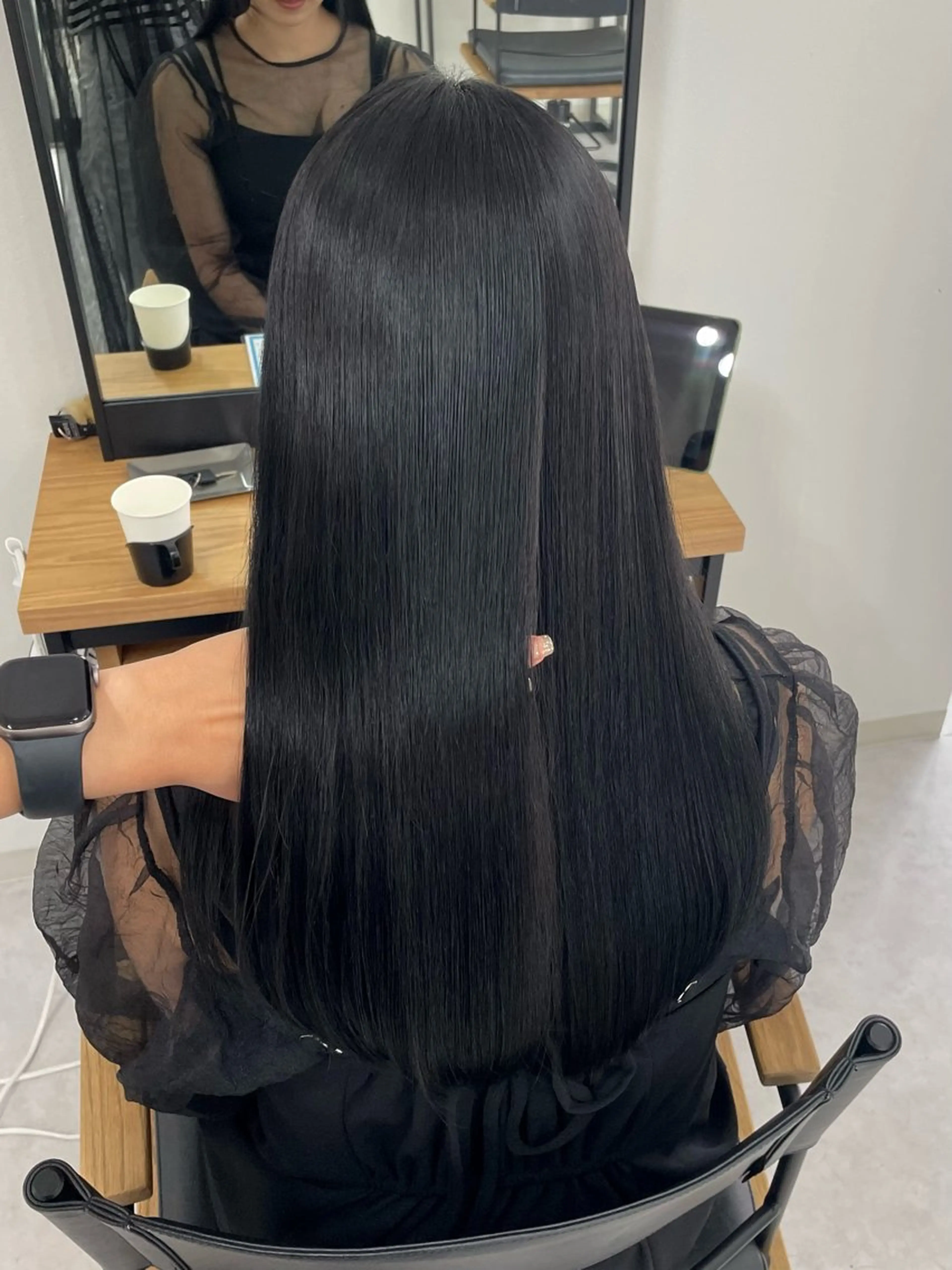 ロング カラー 黒髪 ブルーカラー ブルーブラック Mina/岡山/矯正 ブリーチ/レイヤーのヘアスタイル