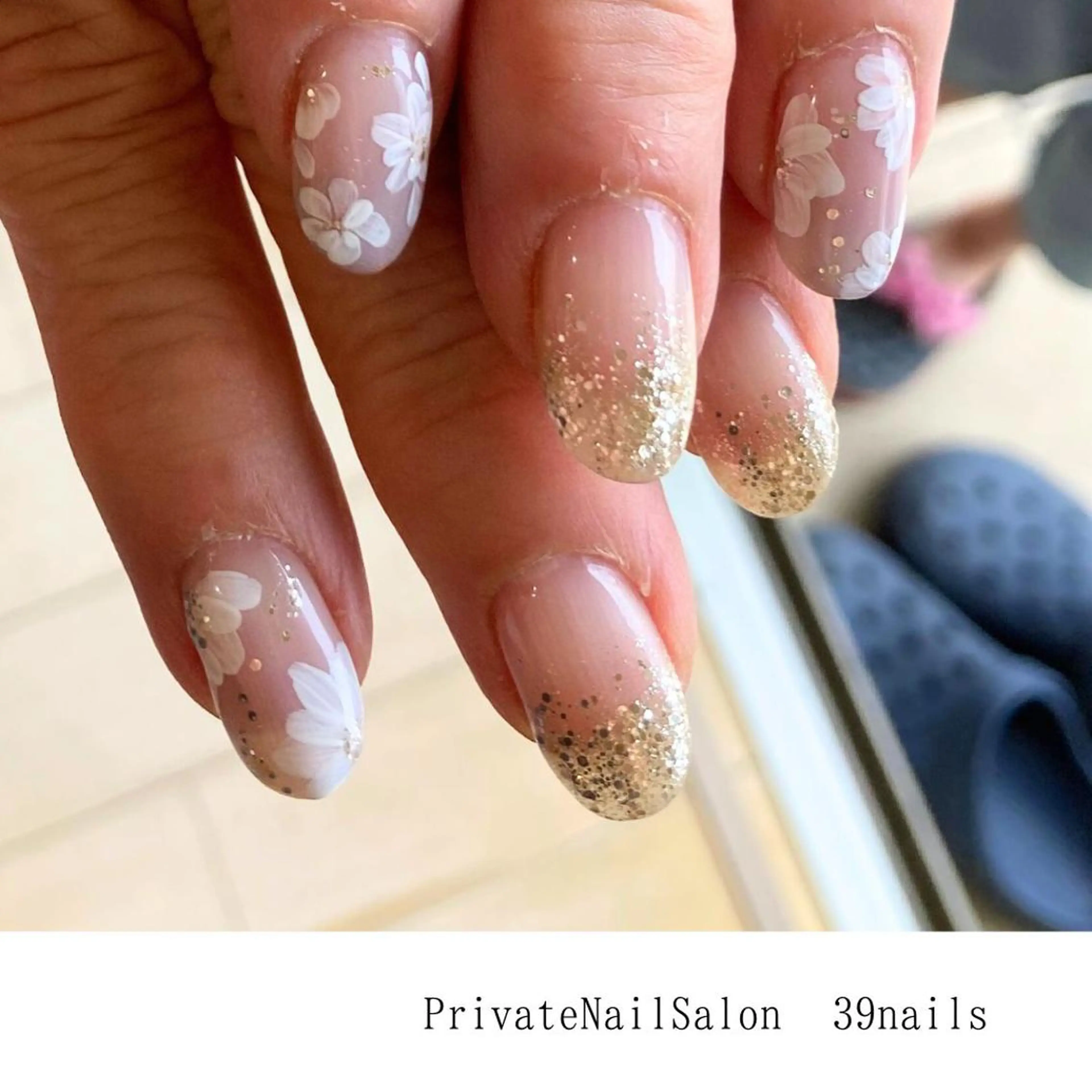 ネイル グラデーション ラメ(グリッター) ラメグラデーション オフィスネイル 39-nails EharaMikuのネイルデザイン