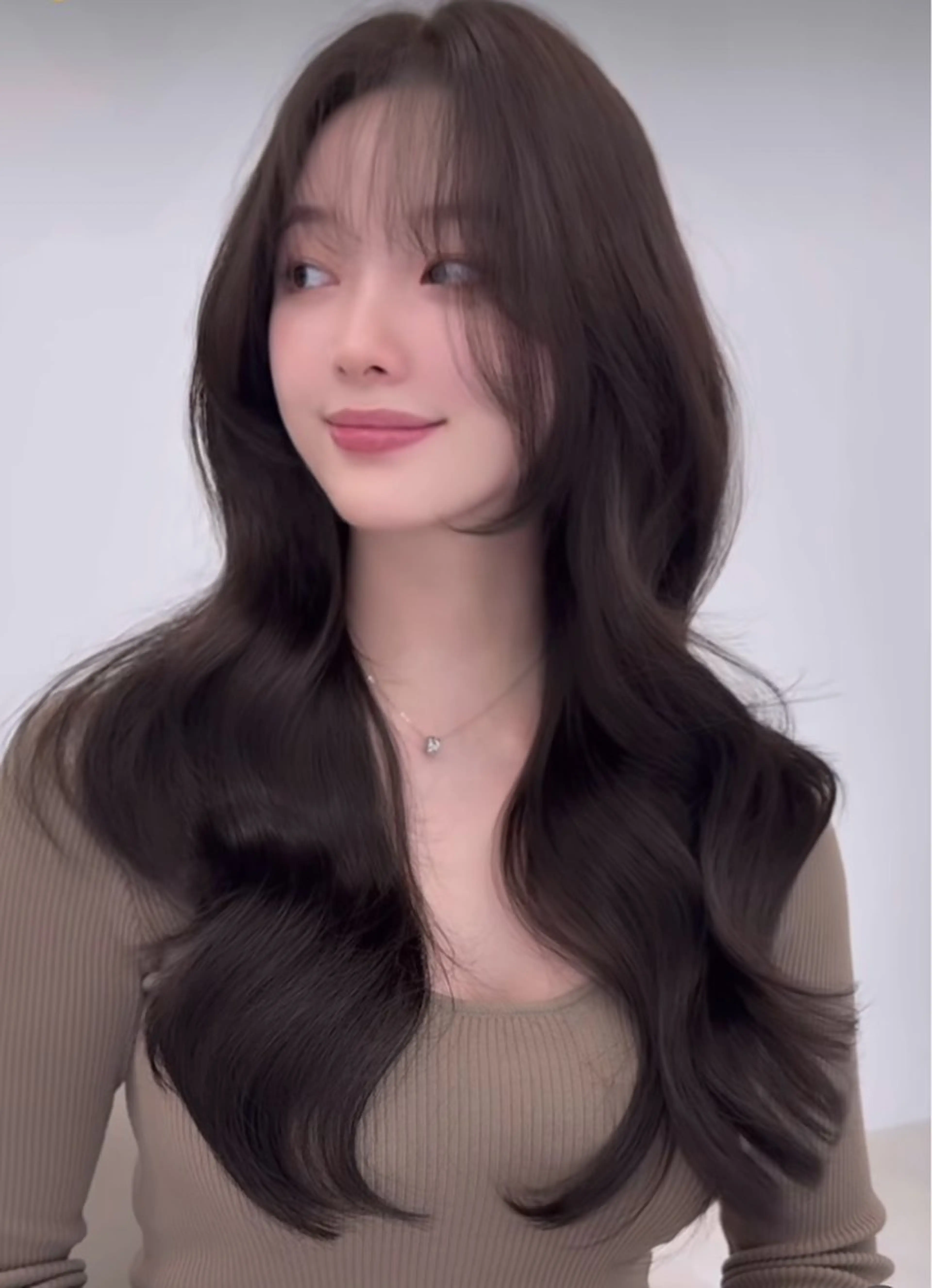 ロング パーマ ARMONY OMOTESANDO所属・コテ巻き風パーマ🌀 佐藤潤希のヘアスタイル