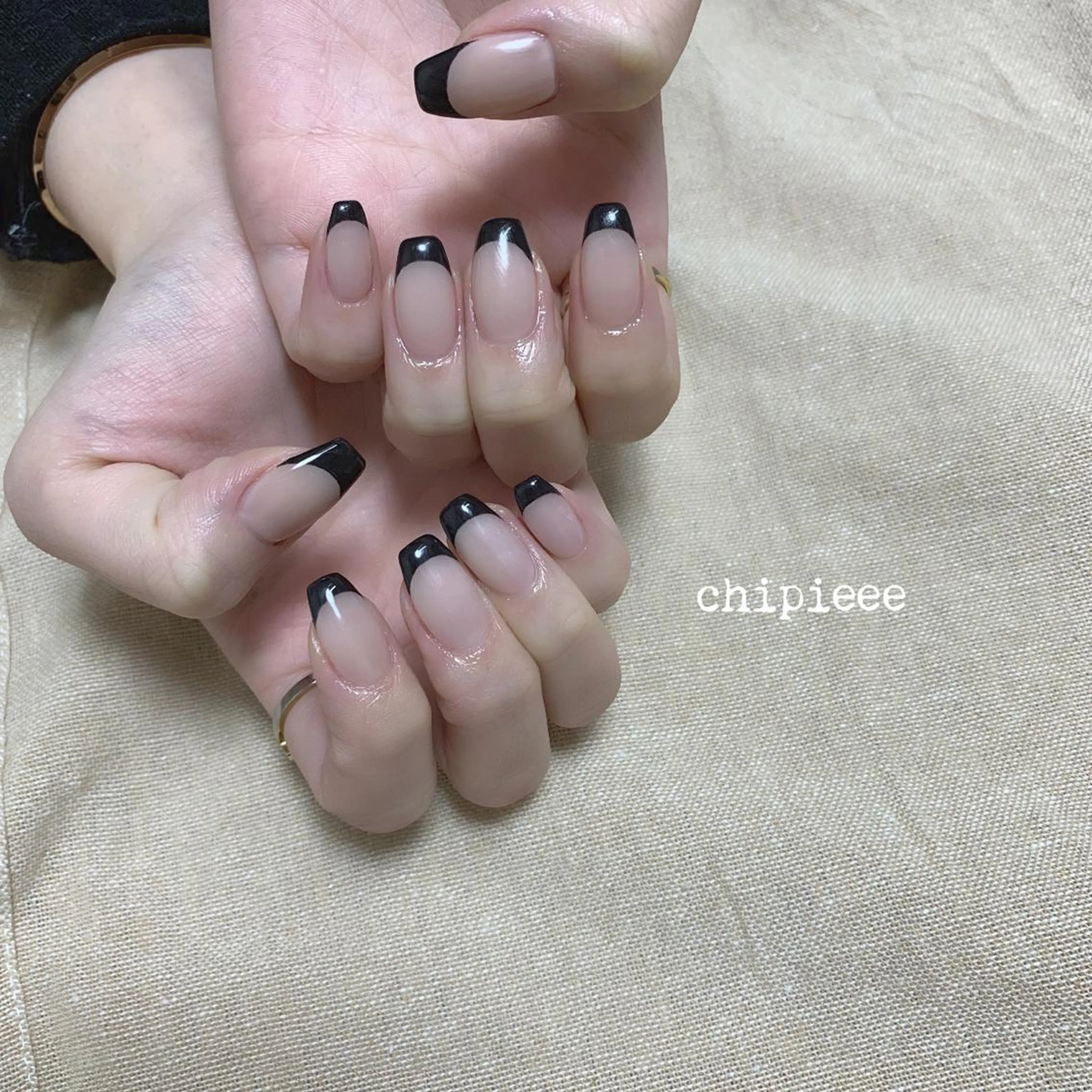 ネイル フレンチネイル charme所属・. SHIORIのネイルデザイン