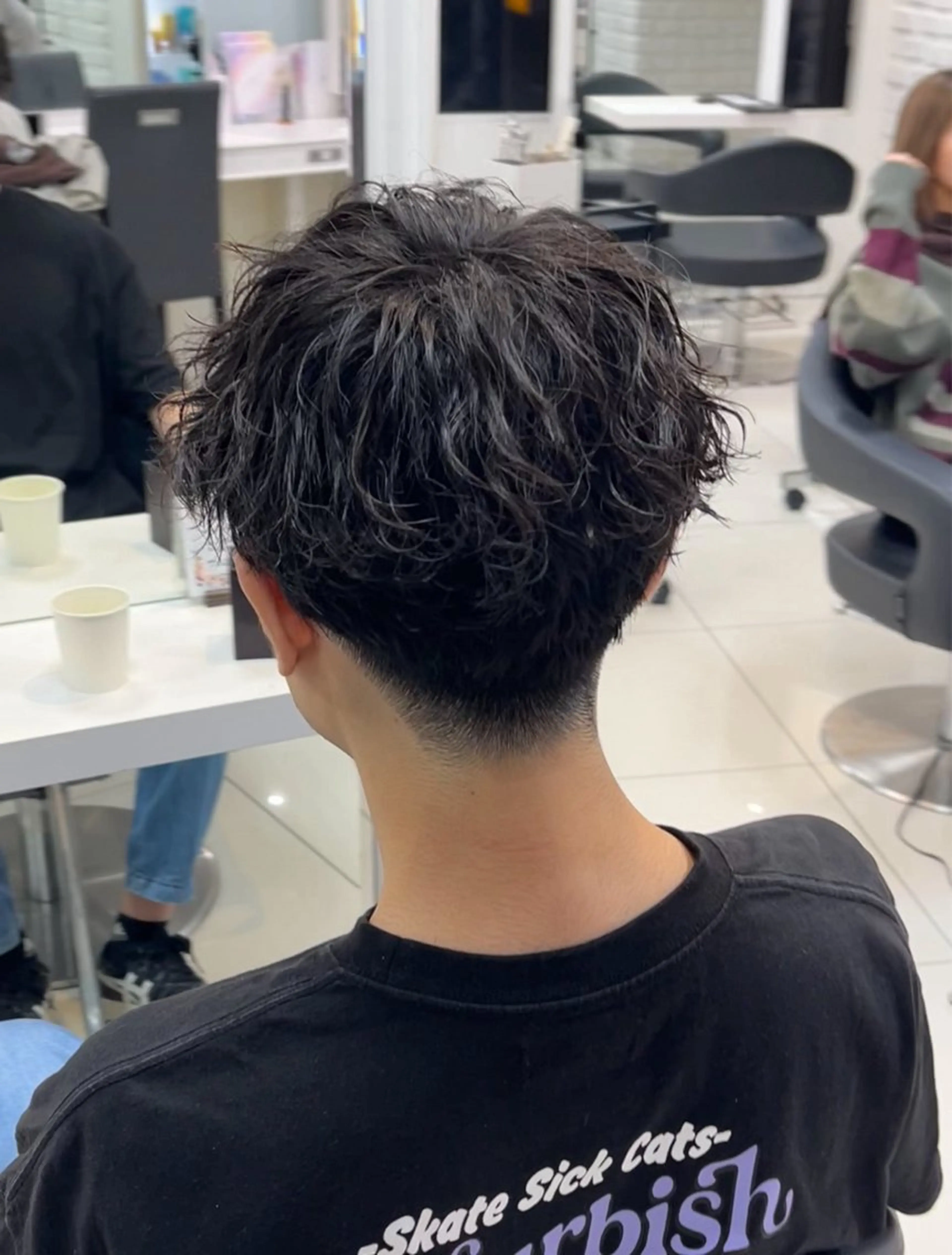 ショート カラー パーマ メンズ カット パーマ 【シャドウパーマ センターパート】義心のヘアスタイル