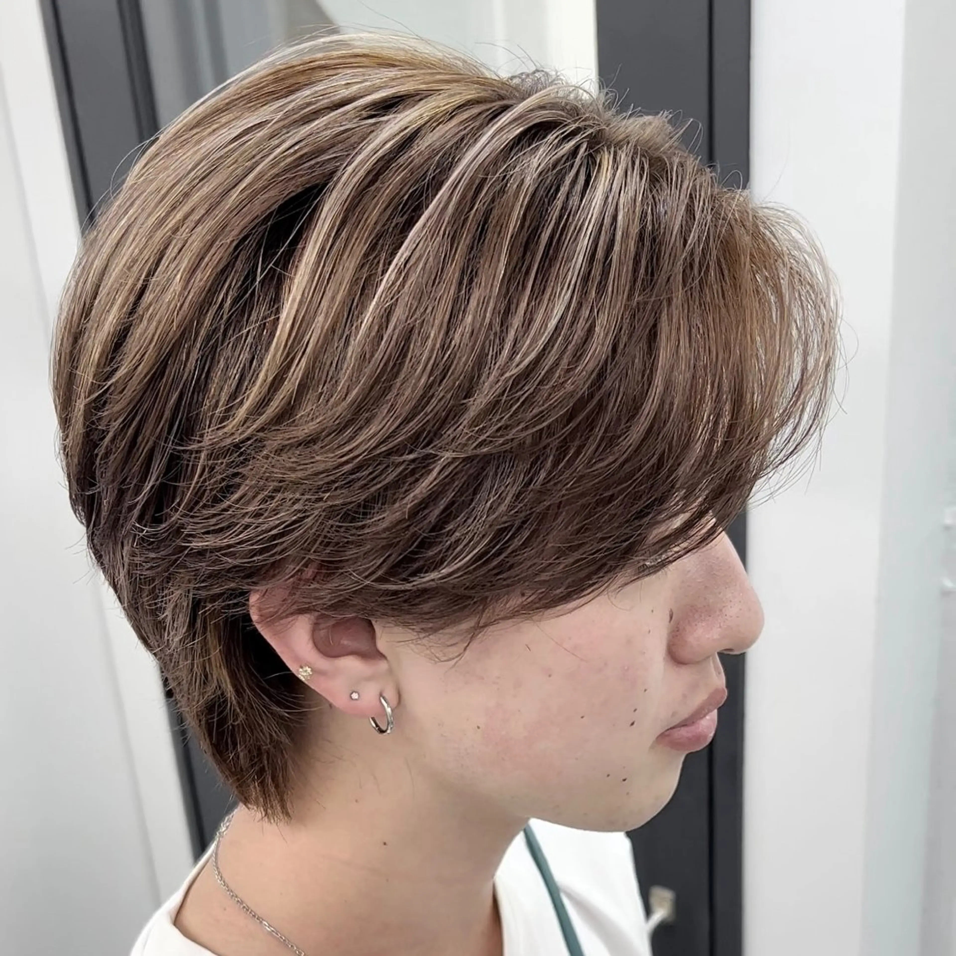 ショート カラー メンズ カット ヘアカラー 曲がる縮毛矯正 LIBER 　岩名のヘアスタイル