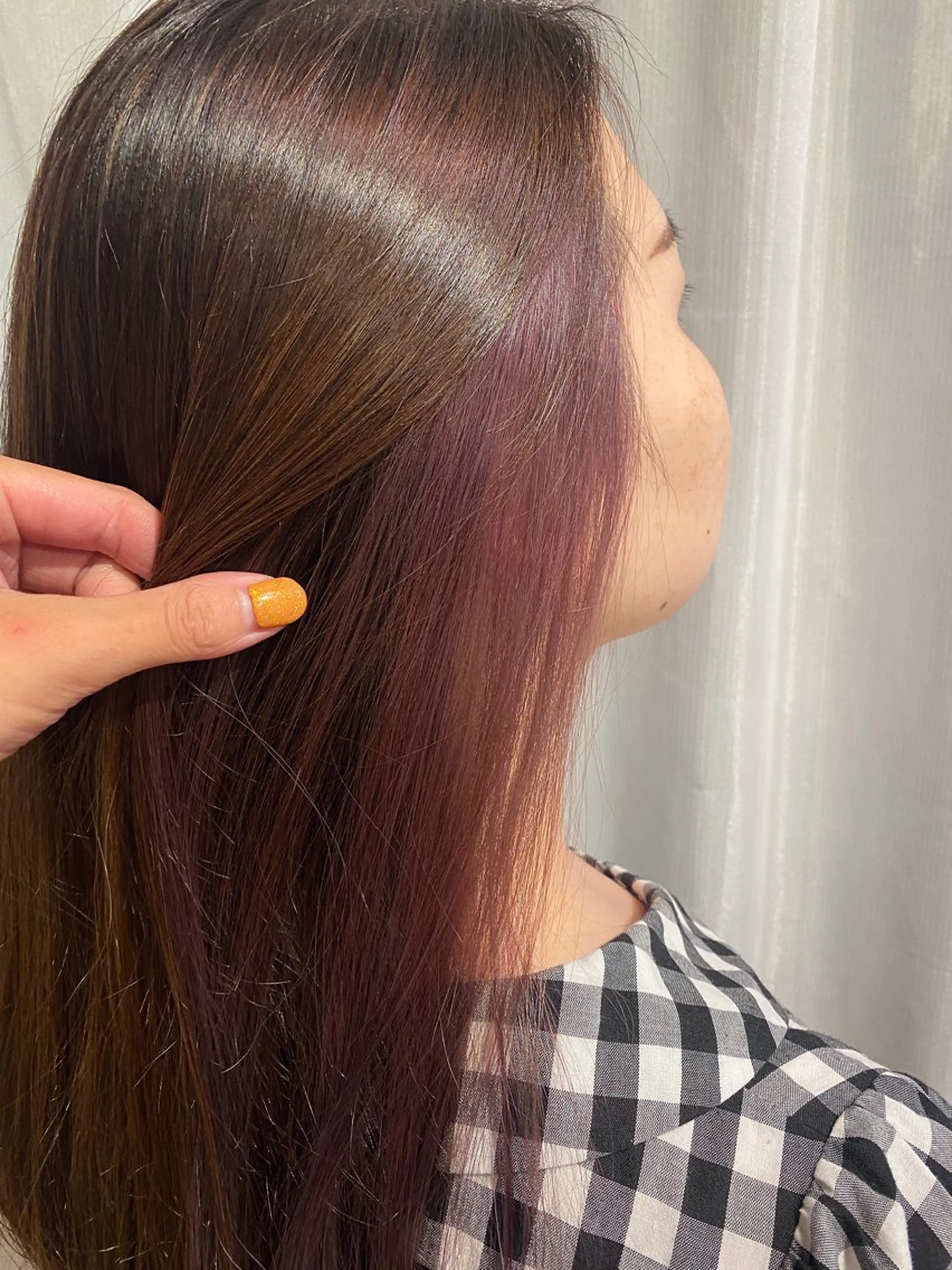 ロング パープルカラー カット ヘアカラー トリートメント ヘッドスパ 艶•透明感カラー フィーシーのヘアスタイル