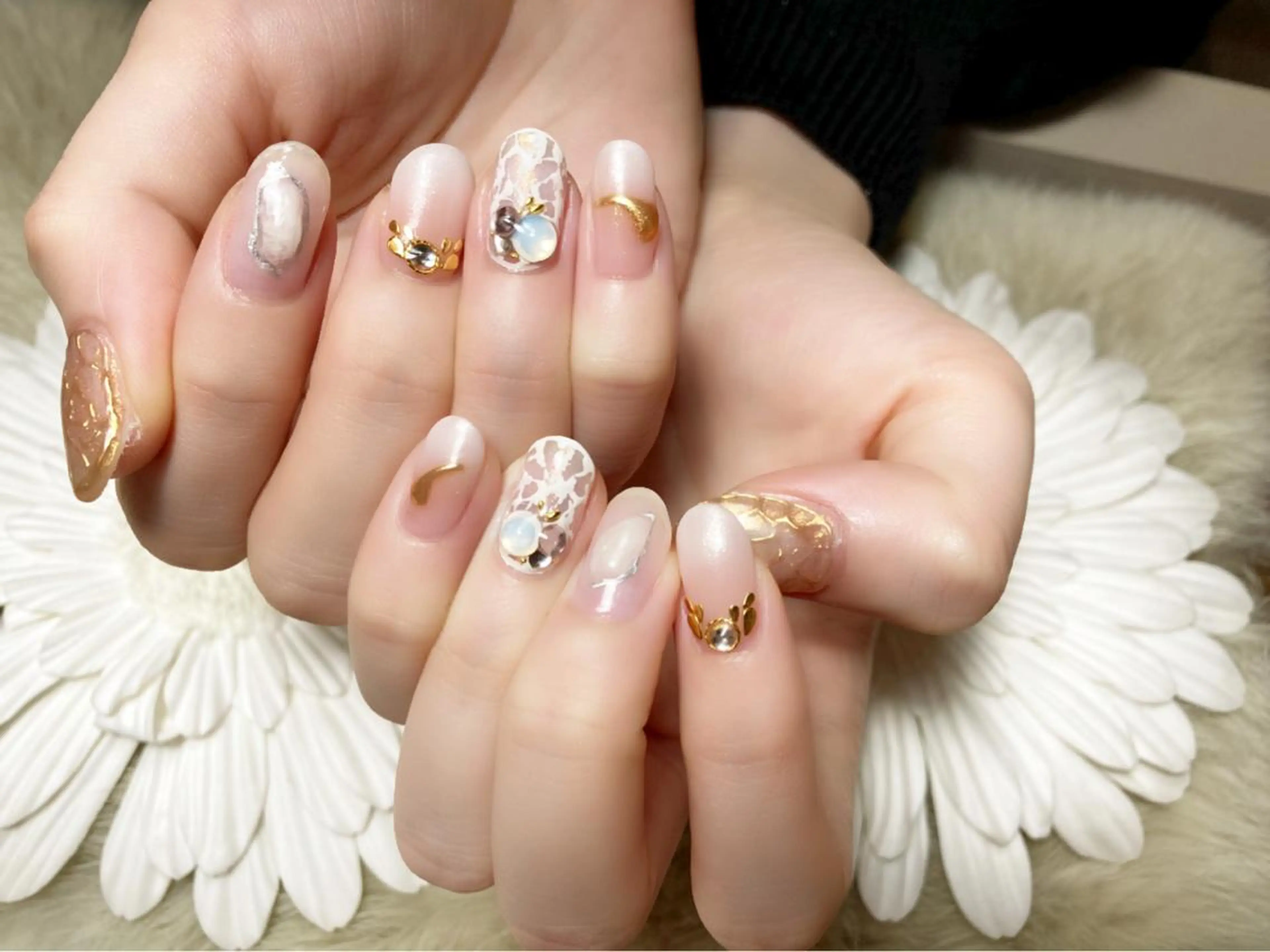 ネイル ハンドネイル Yakko pas á pasのネイルデザイン