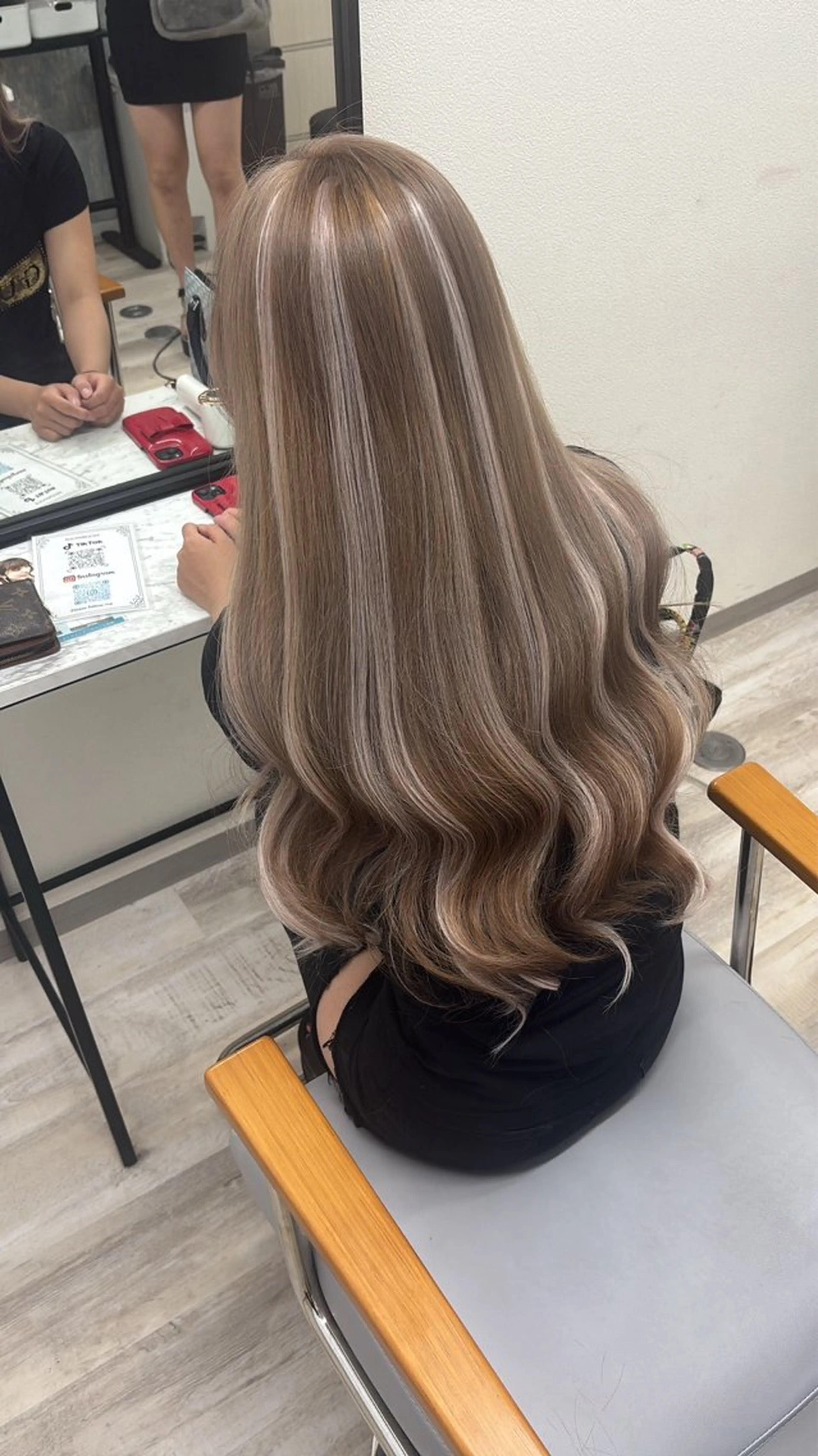 ロング シールエクステ エクステ ハイライト aoi ⟡.·*.のヘアスタイル