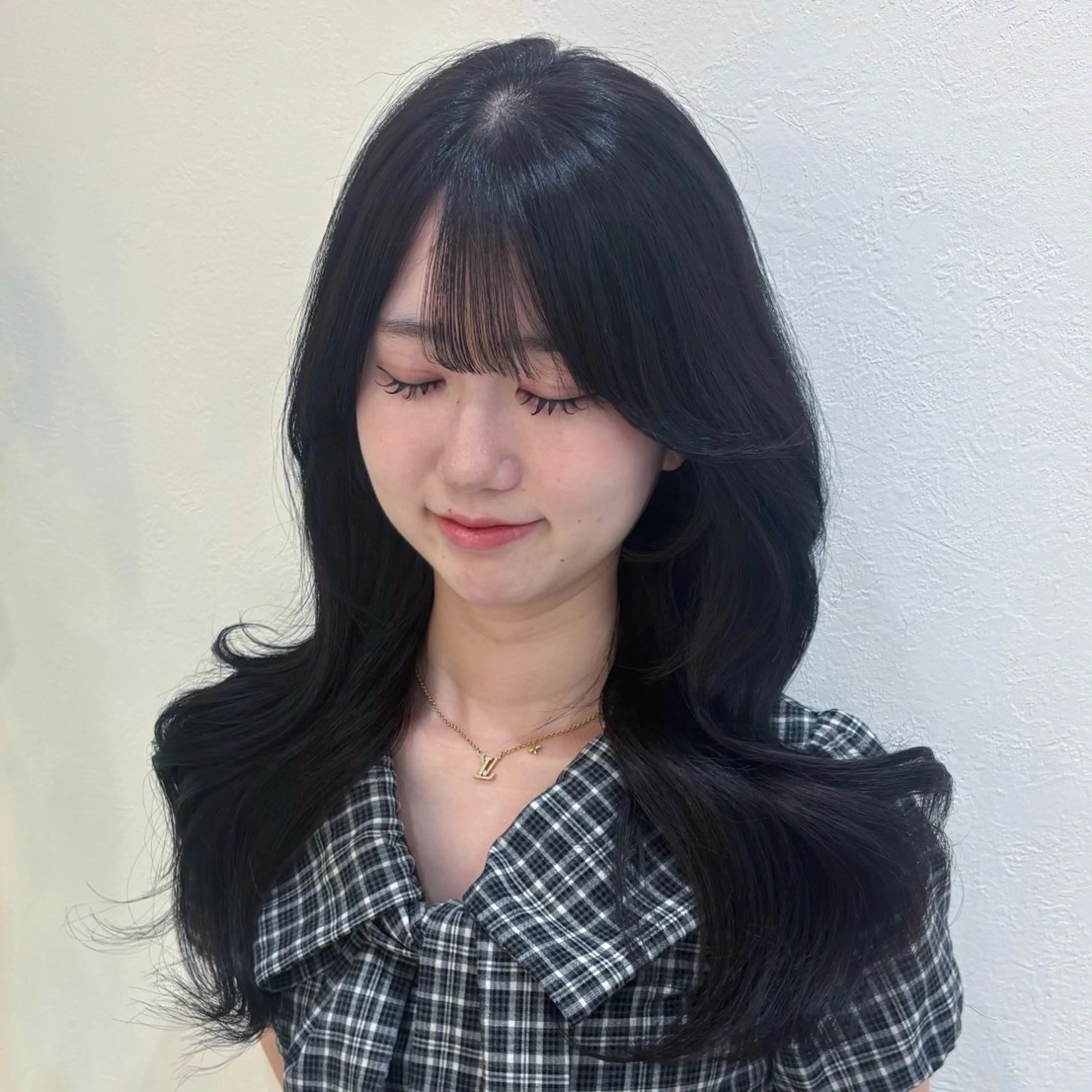 ロング カラー ヘアアレンジ 黒髪 ブルーカラー ブルーブラック 透明感カラー 韓国風ヘア 韓国/ワンホン/新宿 /Rumiのヘアスタイル