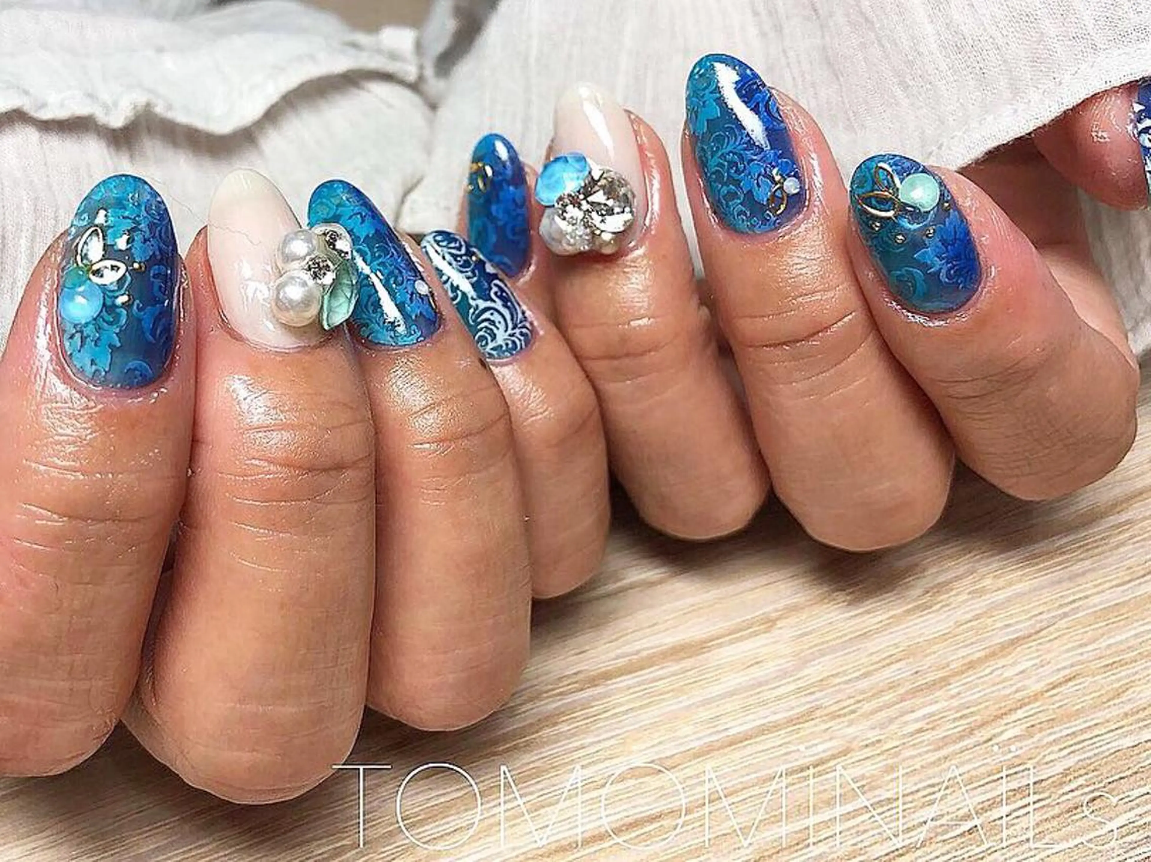 ネイル private salon TOMOMINAILs所属・TOMOMI NAILsのネイルデザイン