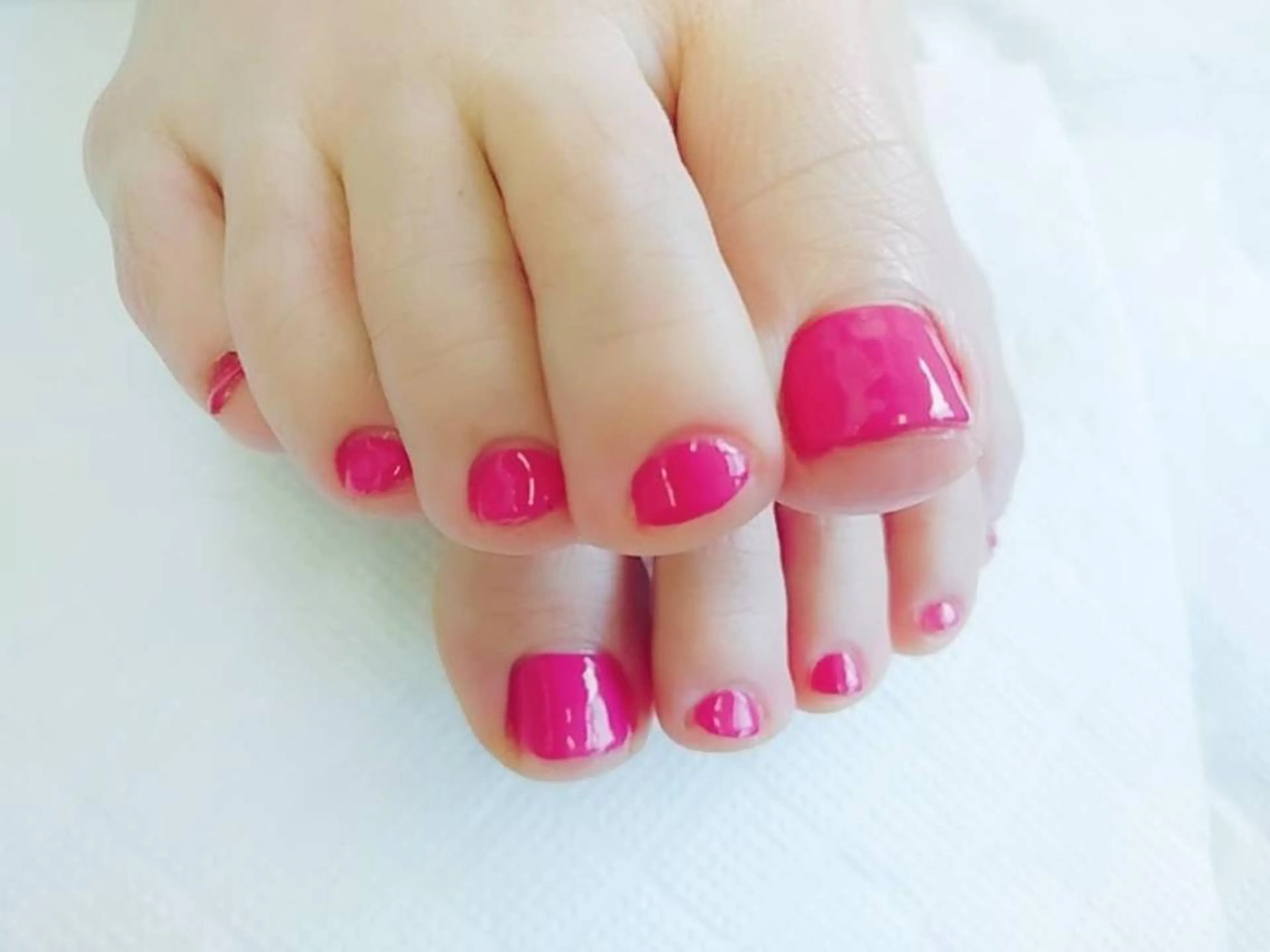 ネイル フットネイル ワンカラーネイル ピンク プライベートサロン RosyLily所属・プライベートサロン Rosy Lilyのネイルデザイン