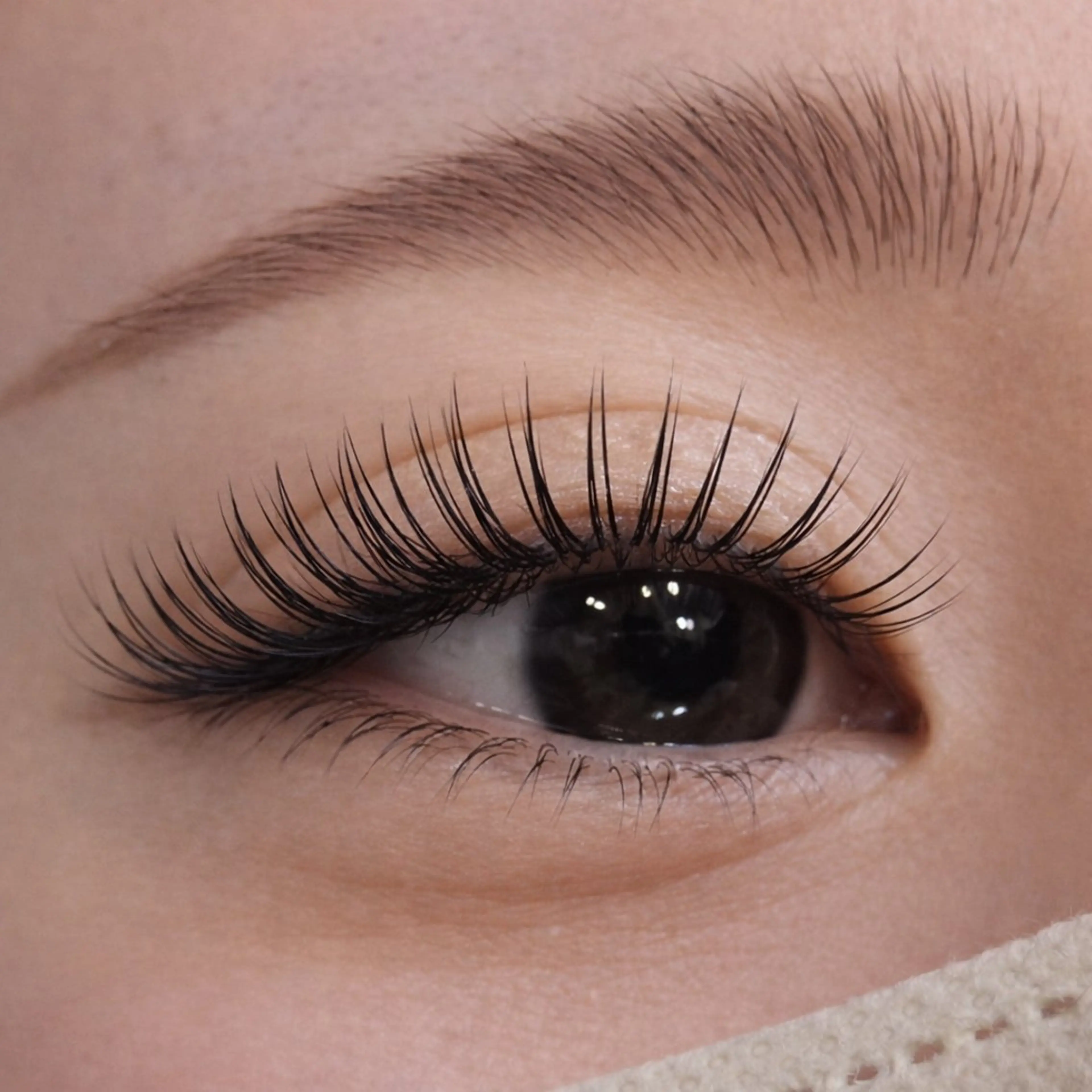 マツエク・マツパ 付け放題 フラットラッシュ ノーファンデの樹所属・宇治 名帆子のマツエク・マツパデザイン