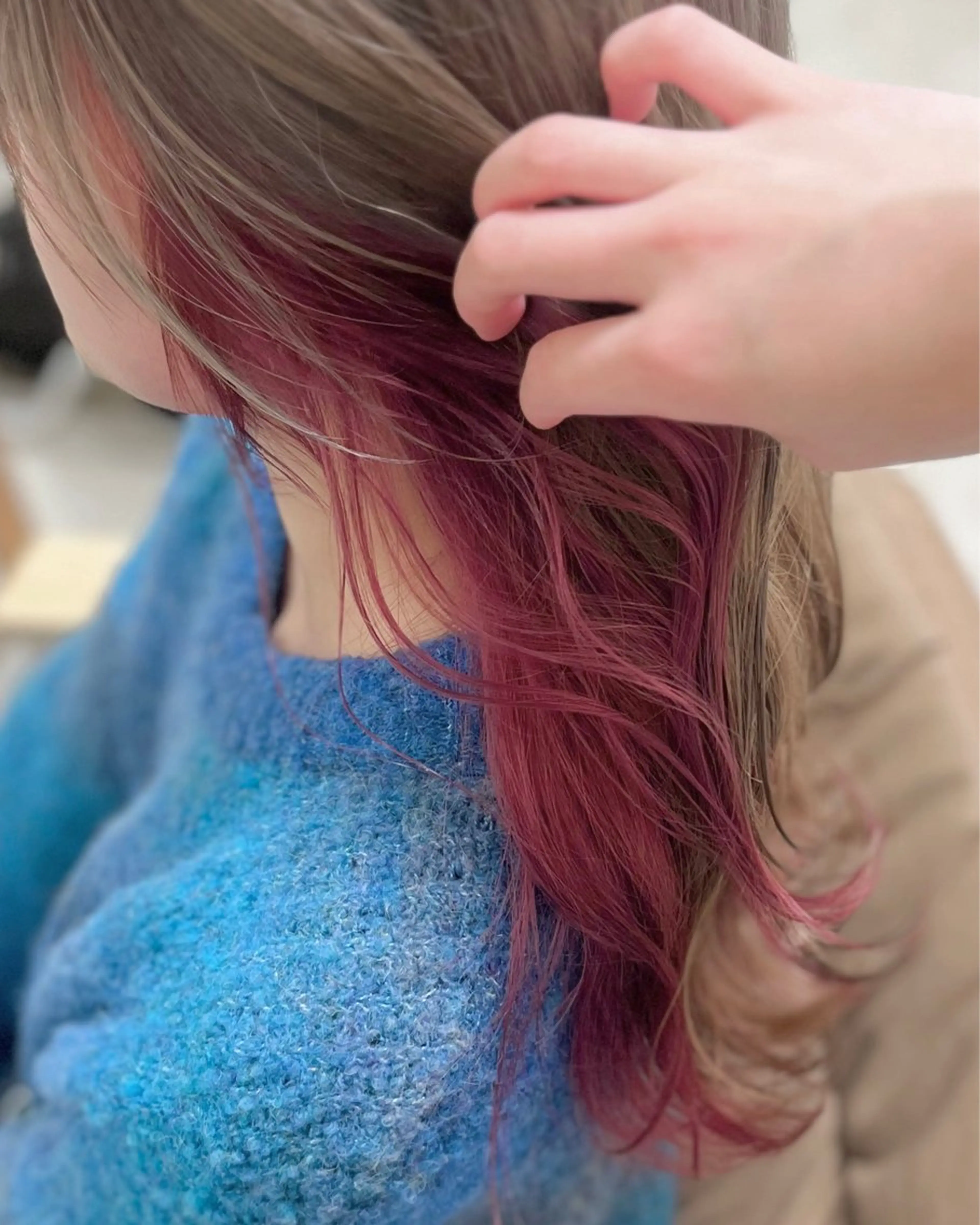 ロング カラー グレージュ ピンクカラー ヘアカラー トリートメント 🩵carina🩵 ハイトーンカラー✂️のヘアスタイル