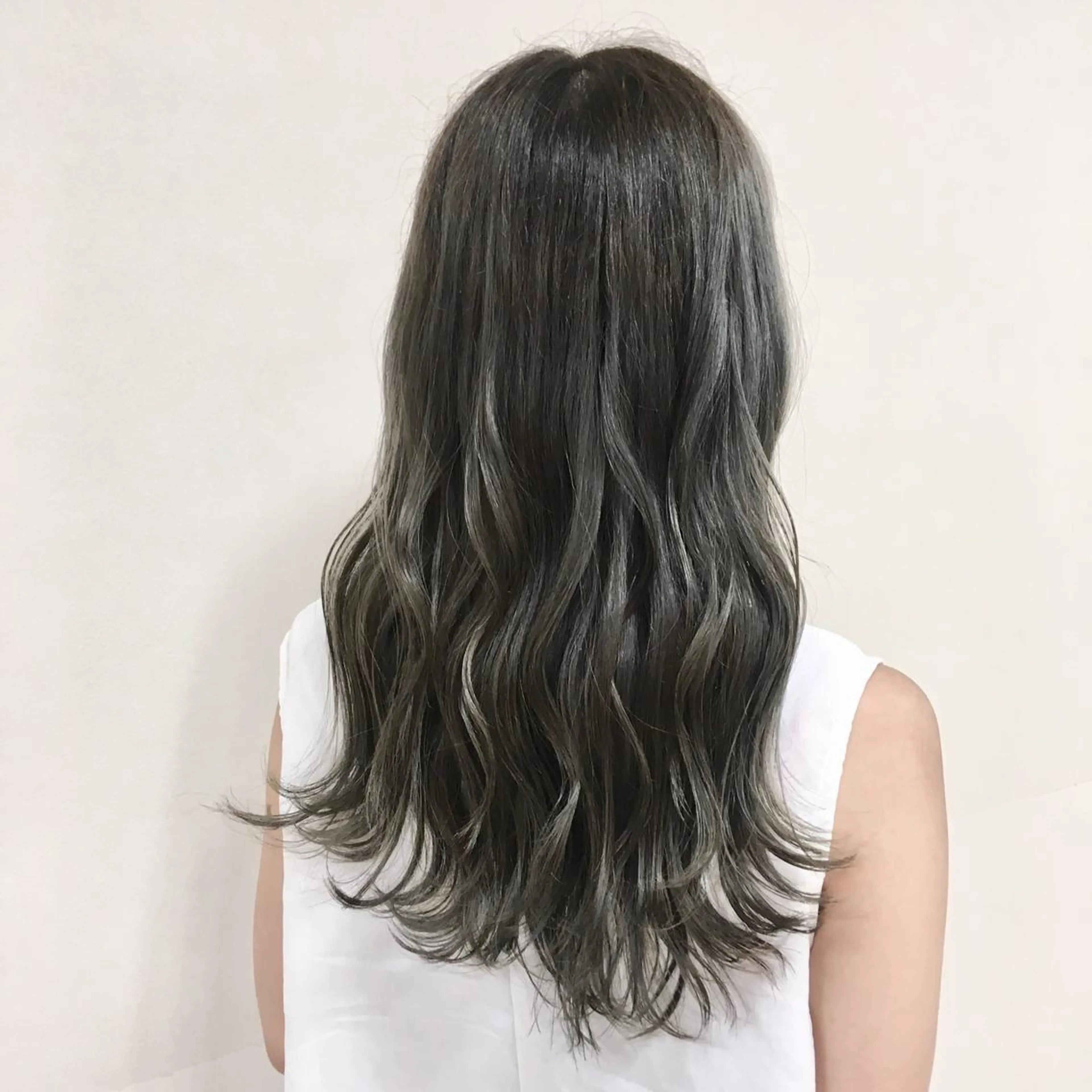 ロング カラー ヘアアレンジ ヘアカラー トリートメント 【Sweep】おじま のぞみのヘアスタイル