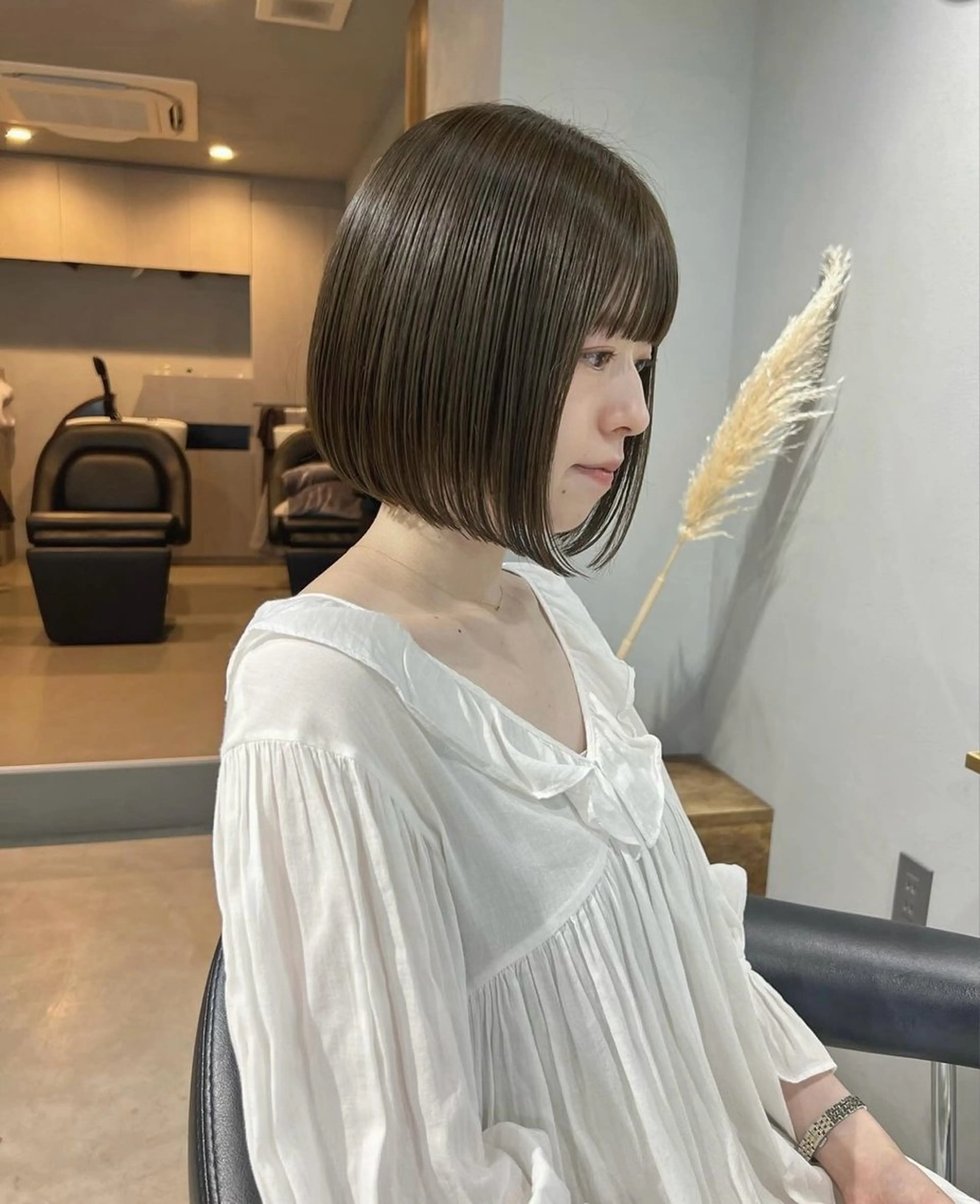 ミディアム カラー ベージュカラー オリーブベージュ ボブ カット ヘアカラー トリートメント akane/ボブ /オリーブベージュのヘアスタイル