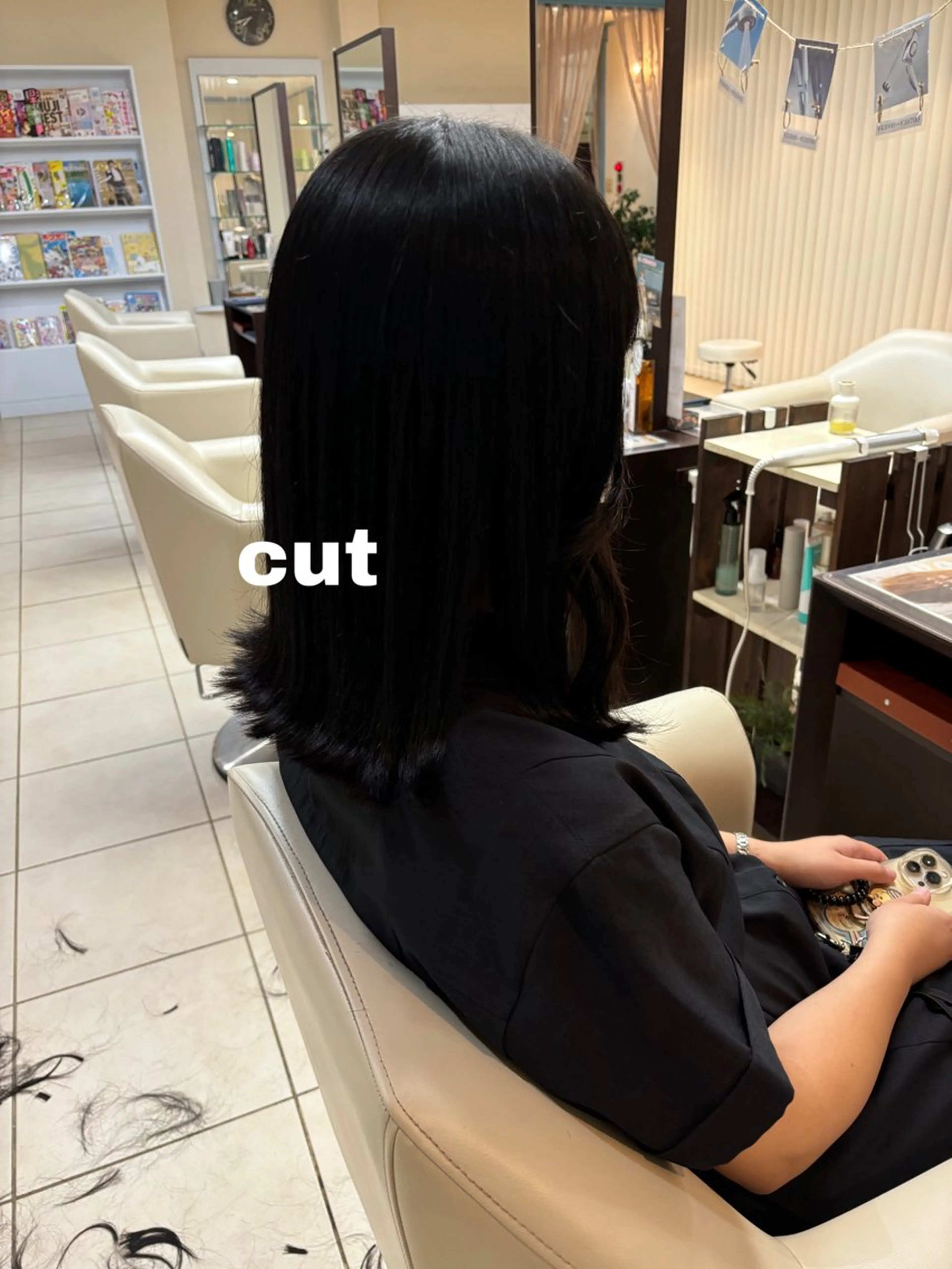 ミディアム 伊藤 杏奈のヘアスタイル