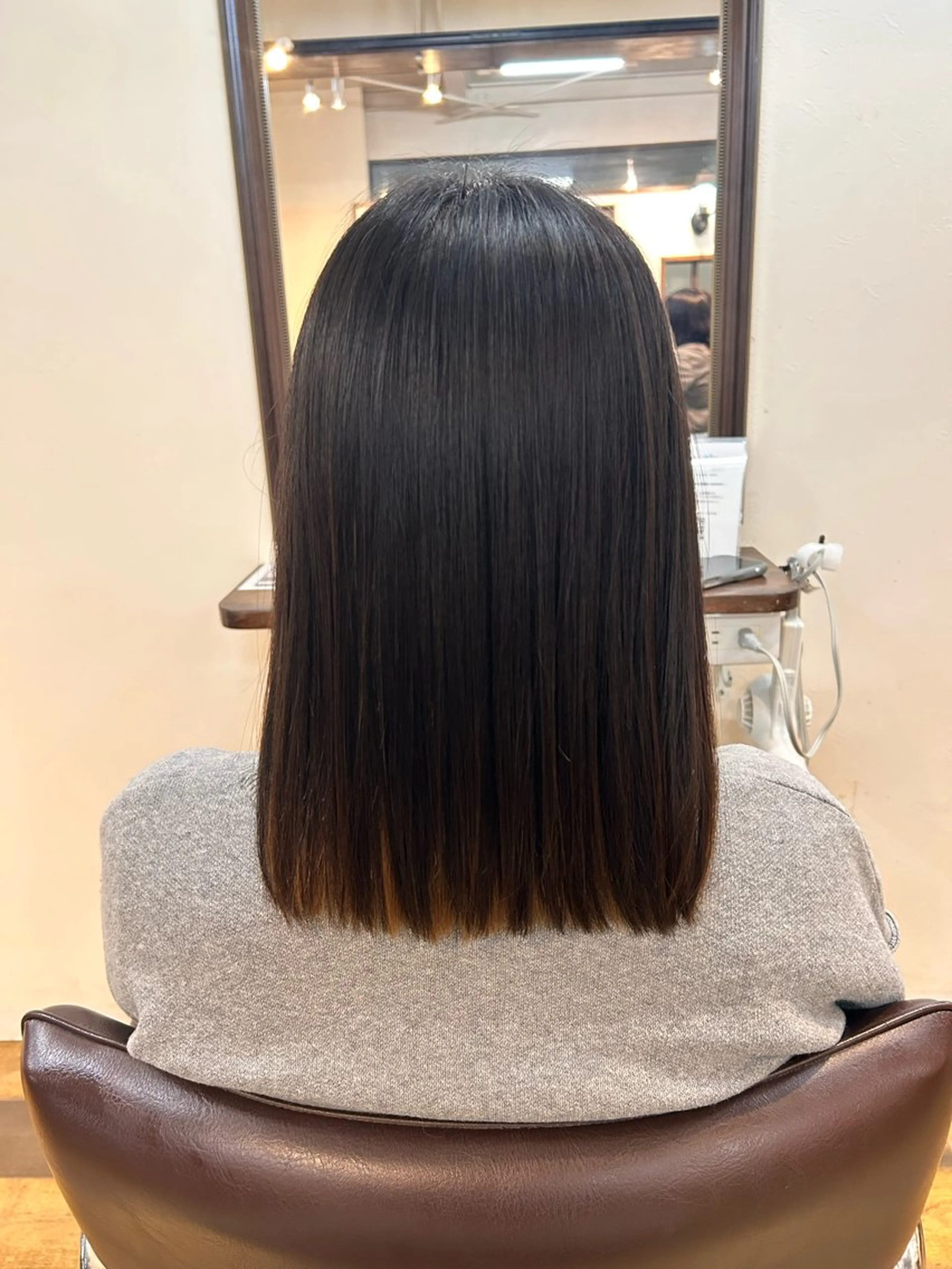 ミディアム カラー canonart上田 里恵のヘアスタイル