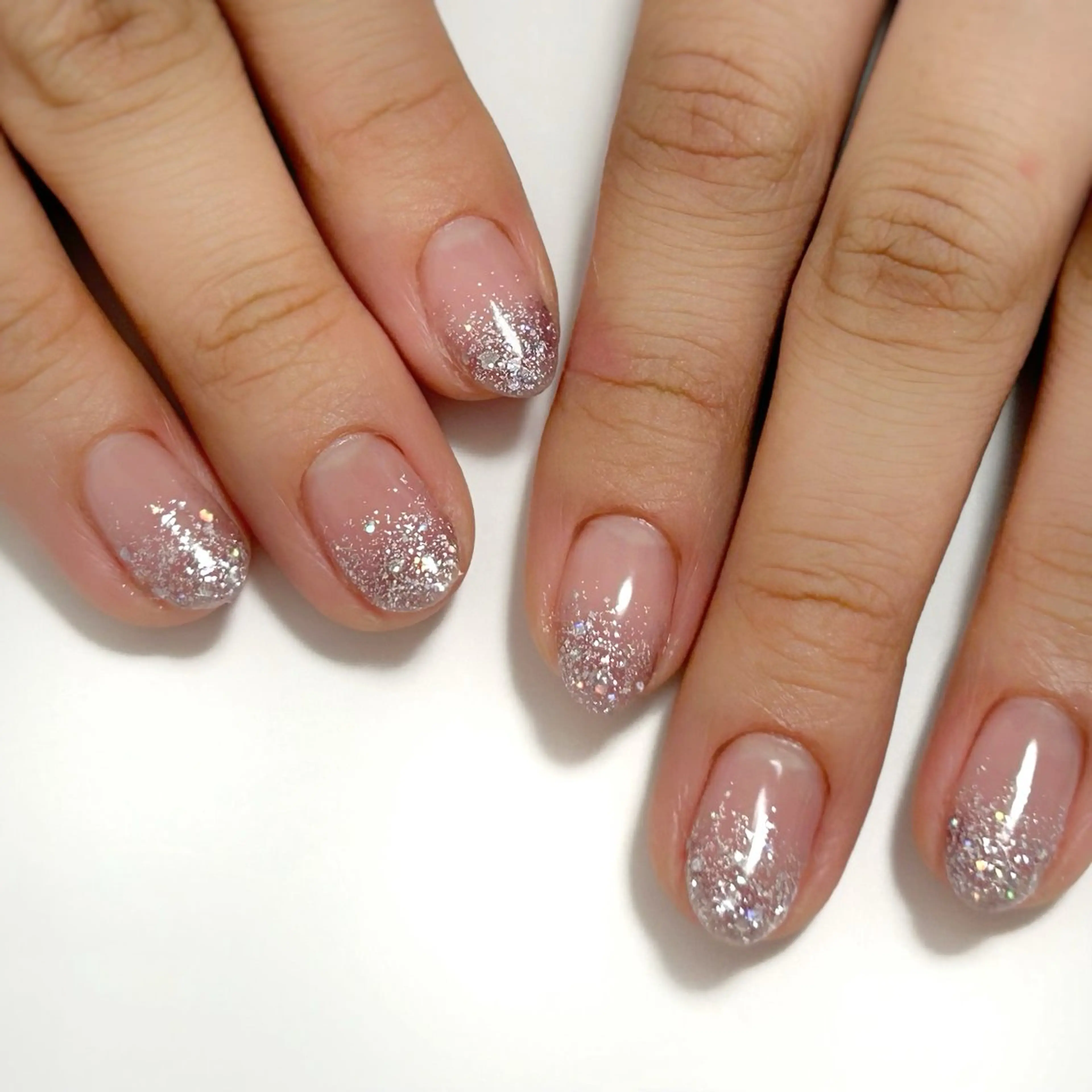 ネイル 桜ネイル ラメ(グリッター) ラメグラデーション シンプルネイル なが さきのネイルデザイン