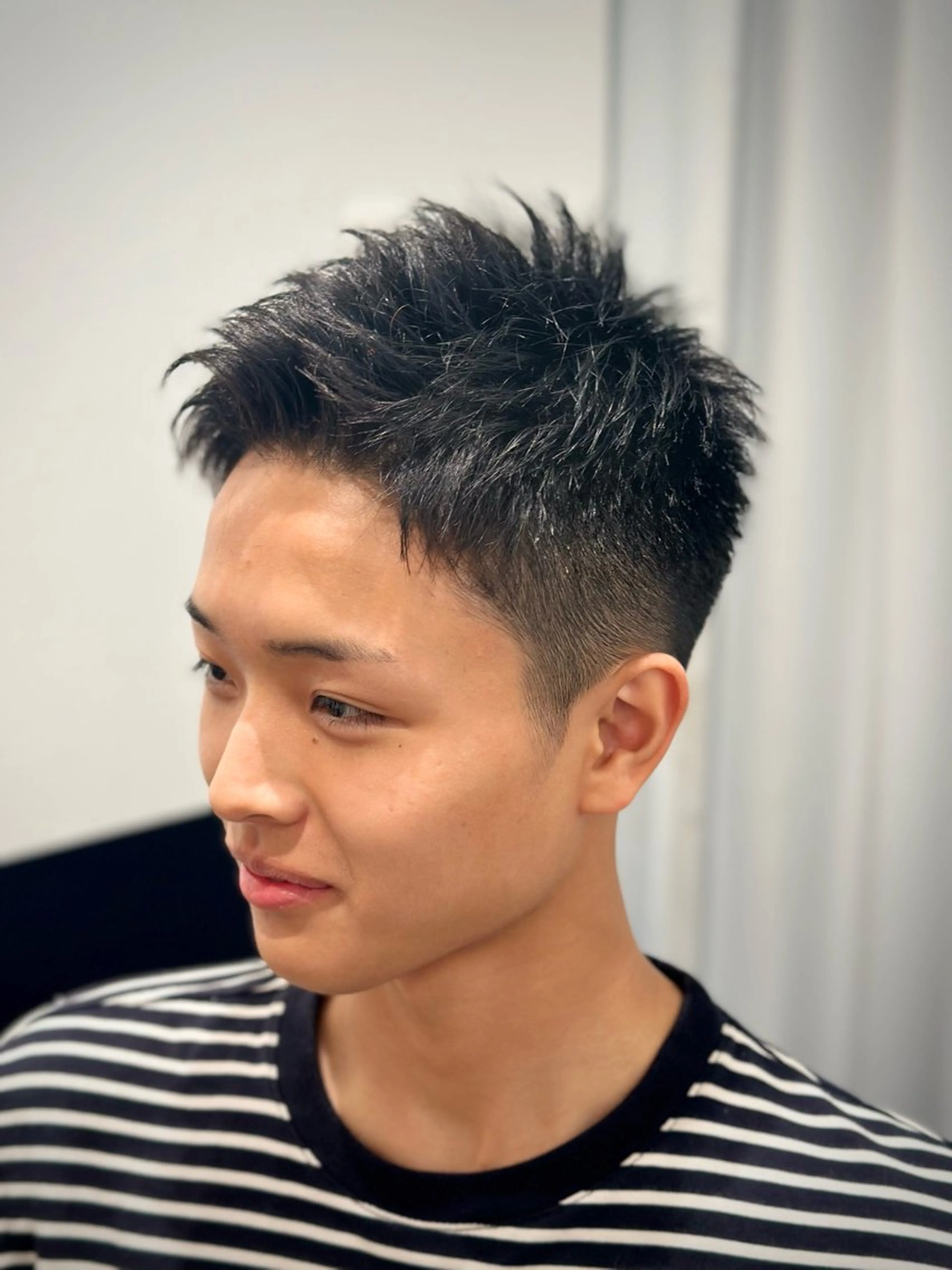 メンズ アイブロウ 大晦日営業メンズ 知念　新菜のヘアスタイル