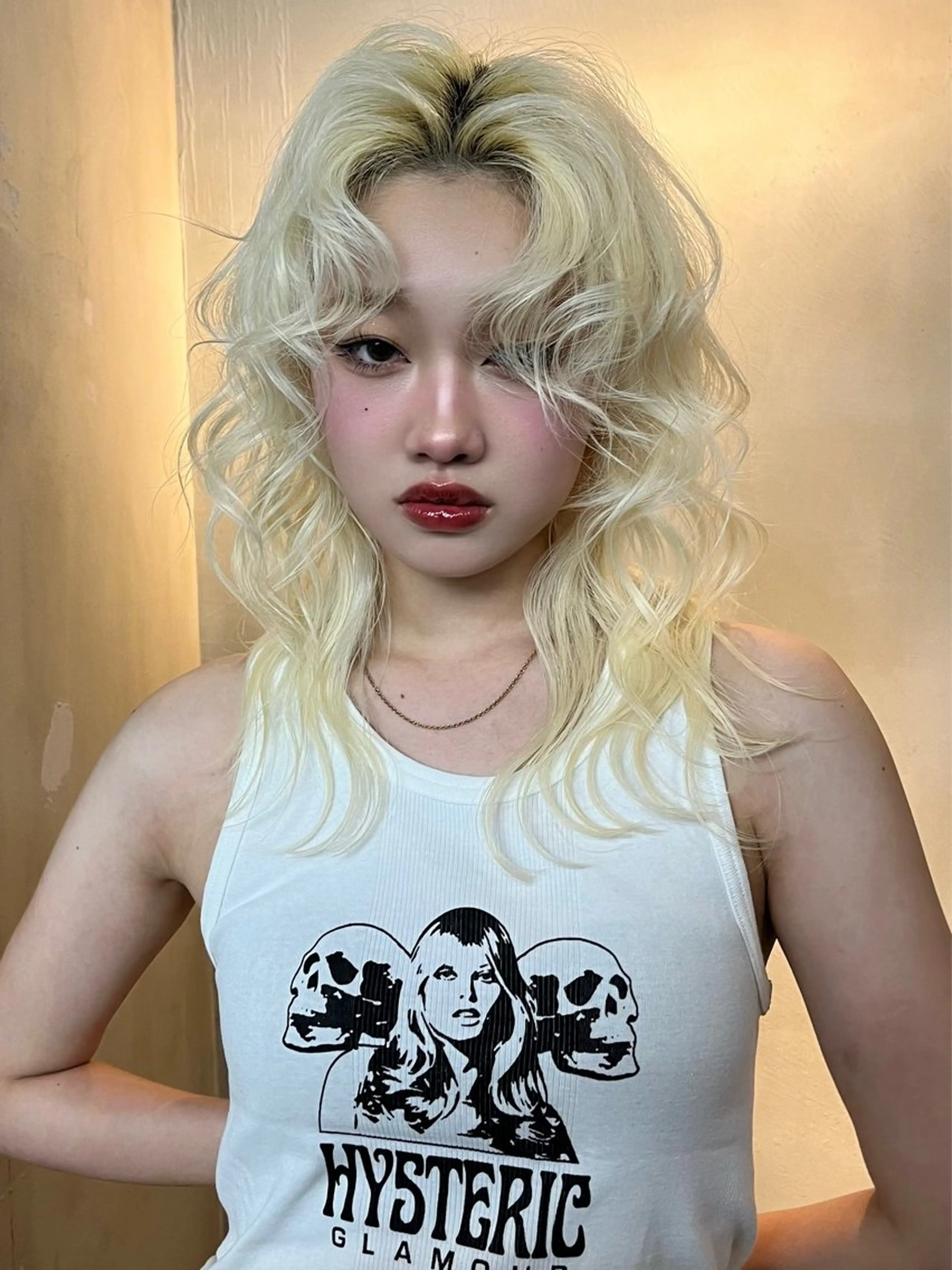 セミロング カラー ブロンド 顔周りカット レイヤーカット ウルフカット カット ヘアカラー トリートメント ウルフ/レイヤー ⚡️ITSUKU⚡️のヘアスタイル