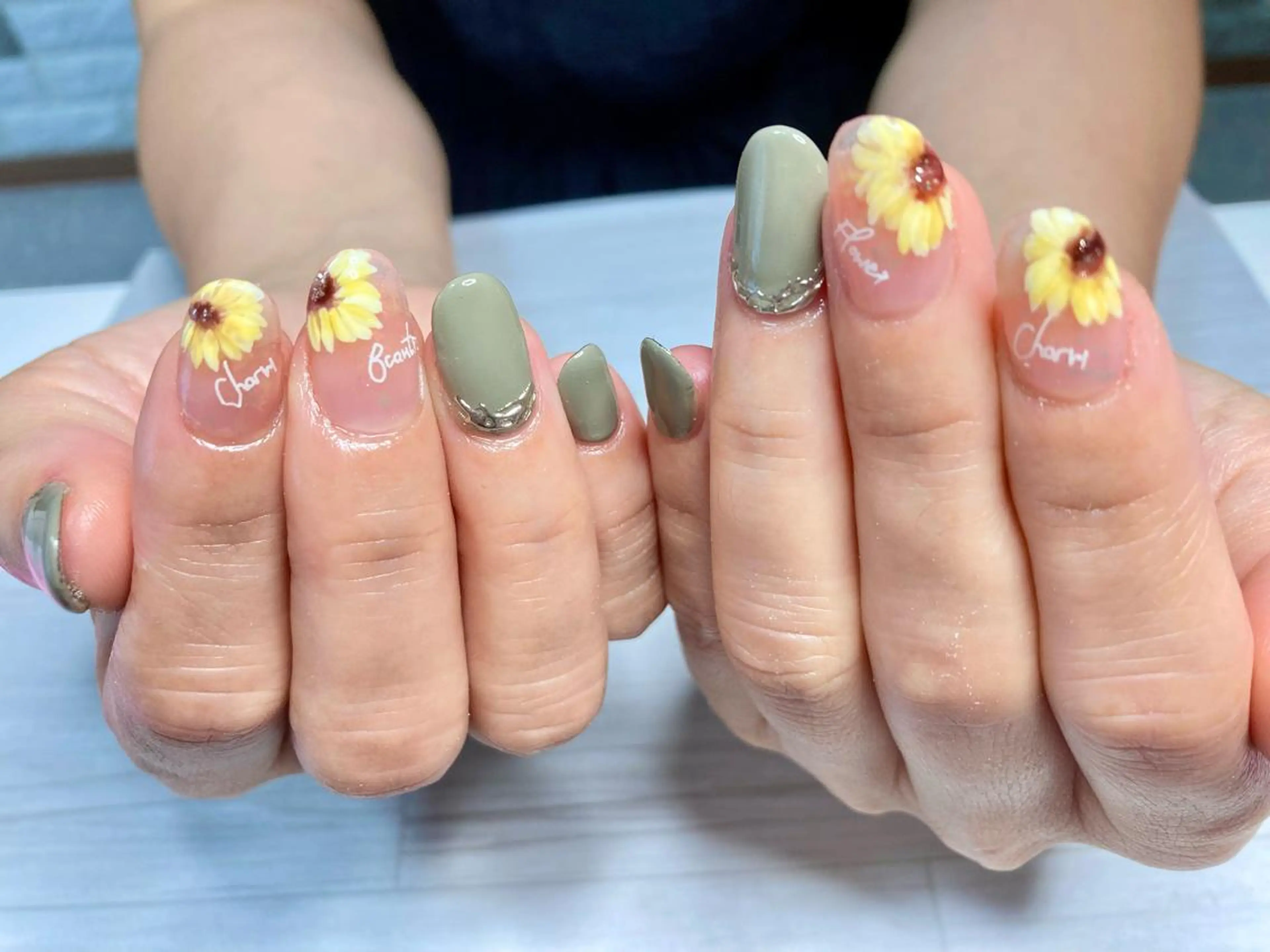 ネイル Mogu_ nailのネイルデザイン
