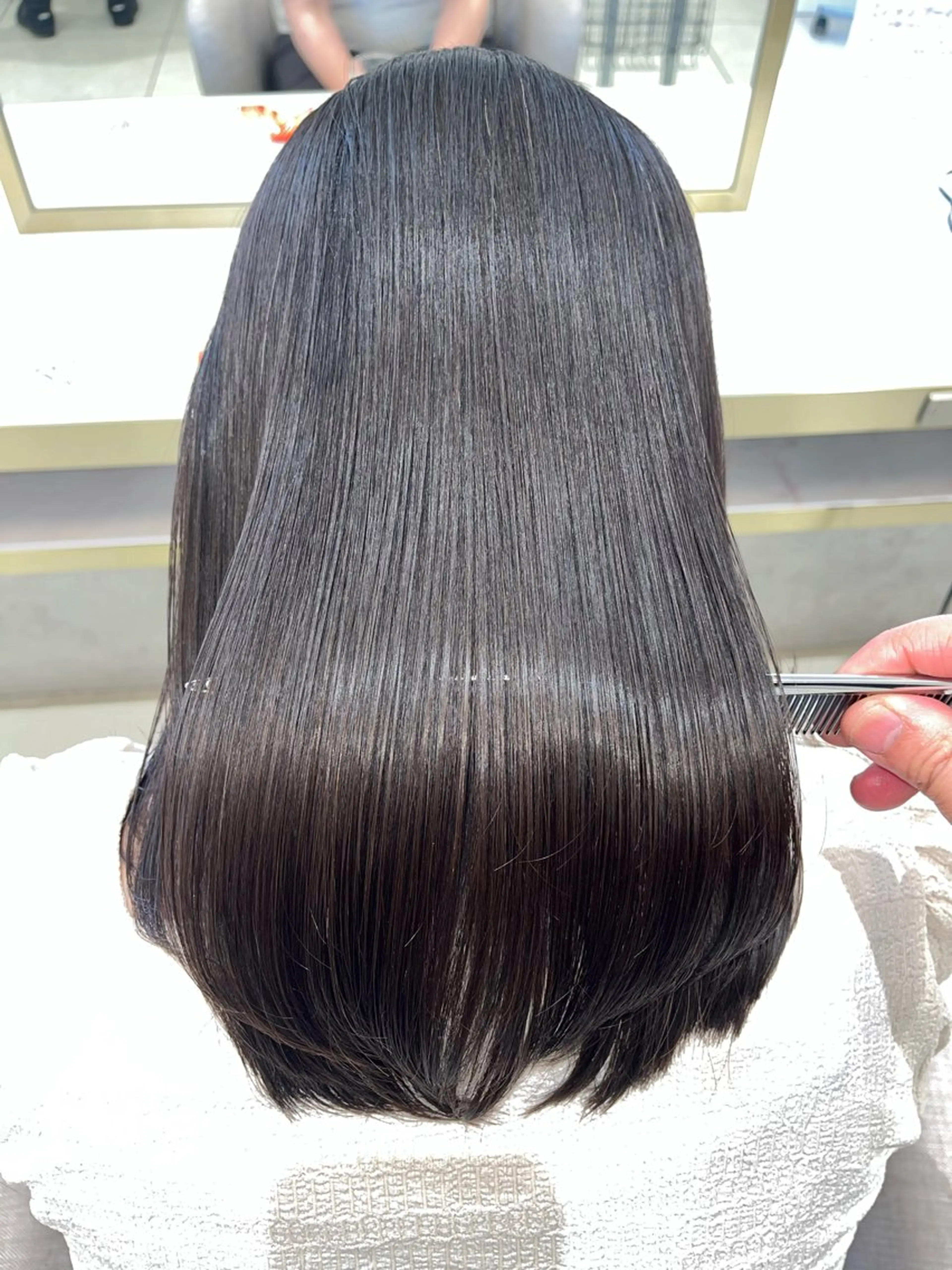 ミディアム 吹田 駿 髪質改善縮毛矯正のヘアスタイル