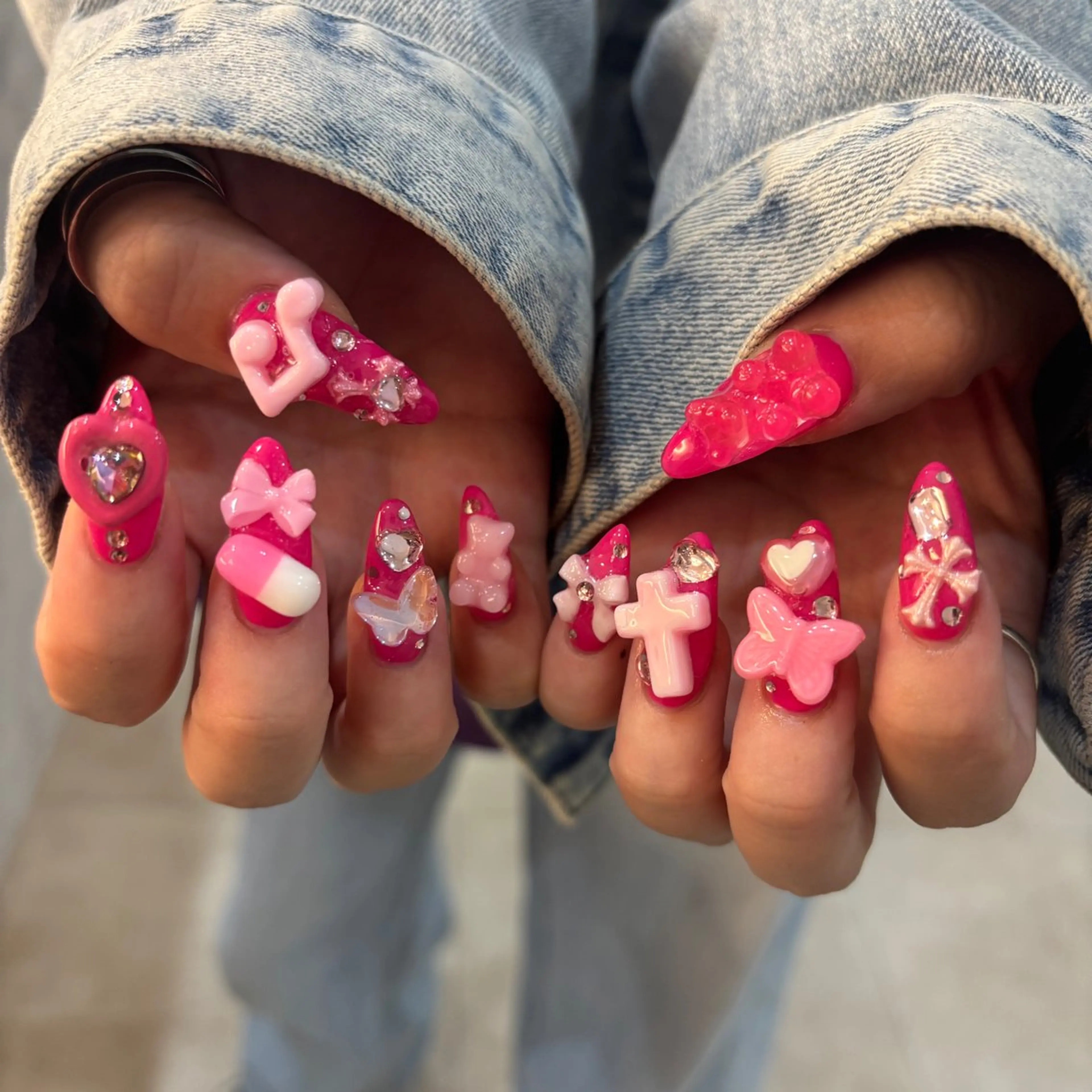 ネイル ハンドネイル フットネイル 栗田 ゆう子のネイルデザイン