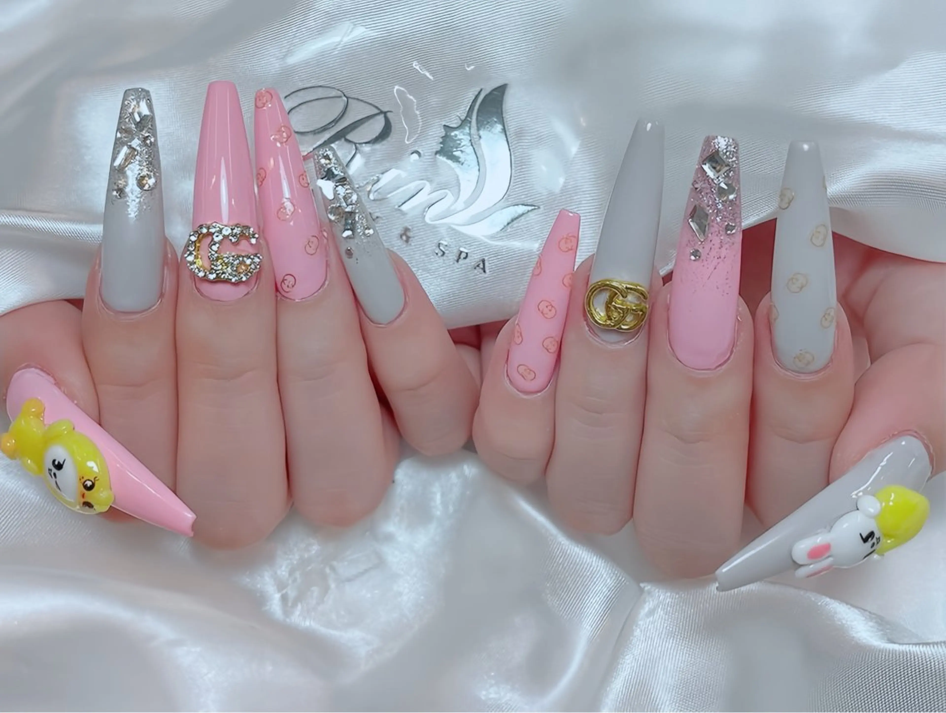 ネイル ボルドー フレンチネイル グラデーション キラキラネイル 韓国ネイル ハンドネイル Rin Nail 新大久保店のネイルデザイン