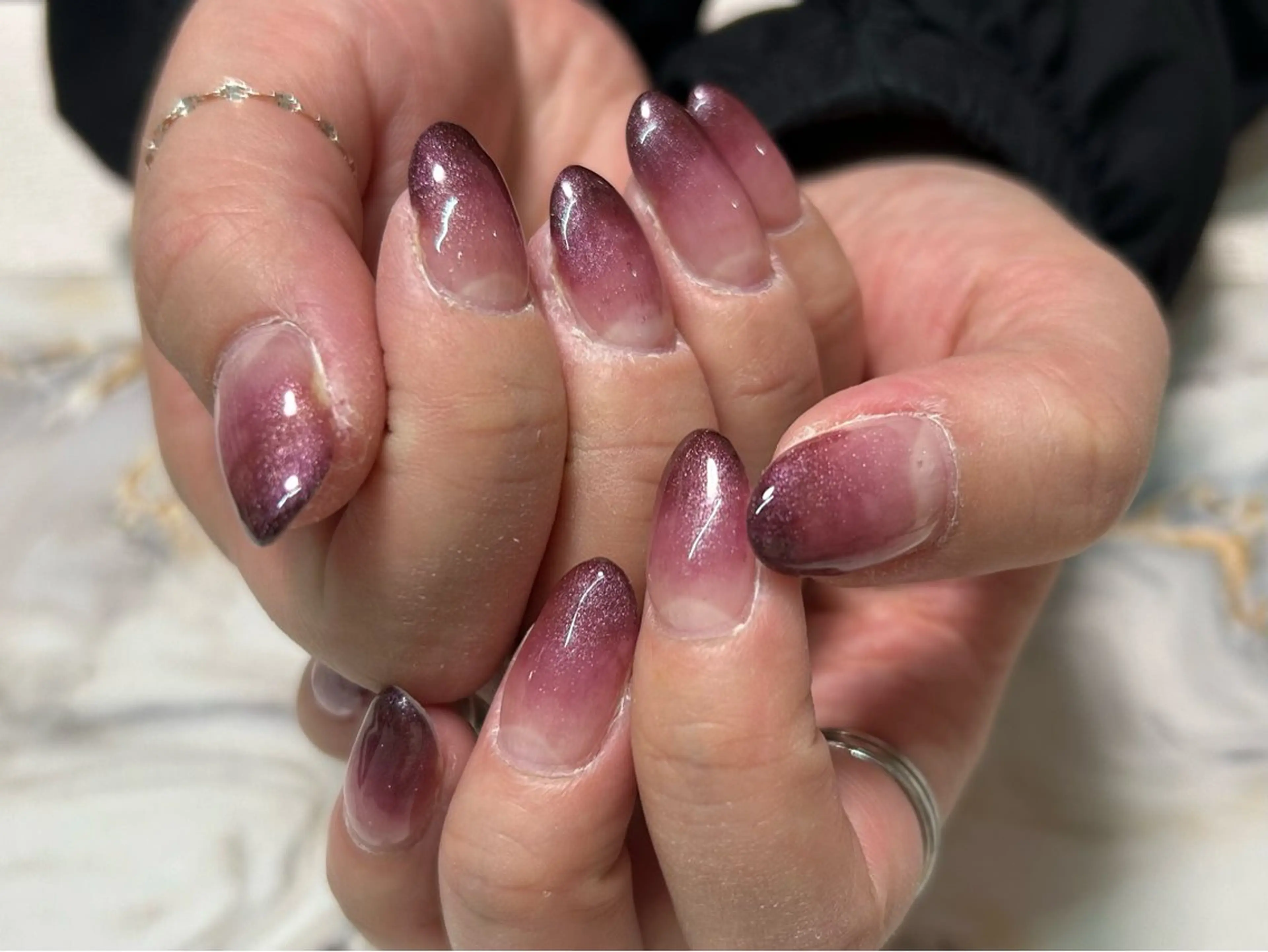 ネイル グラデーション ラメ(グリッター) ラメグラデーション ニュアンスネイル オフィスネイル ハンドネイル Nail Stellaのネイルデザイン