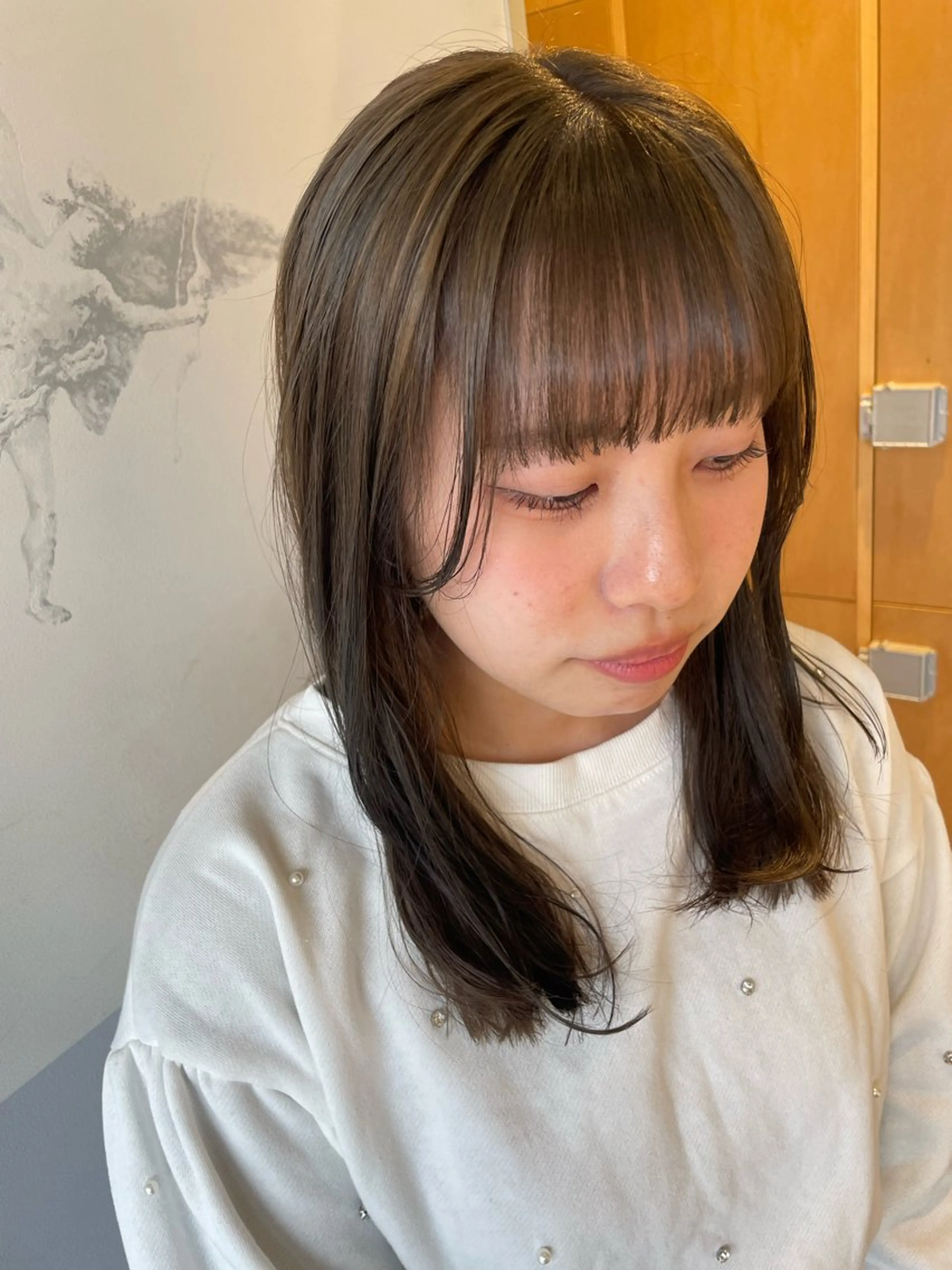 セミロング efesto大槻 由菜のヘアスタイル