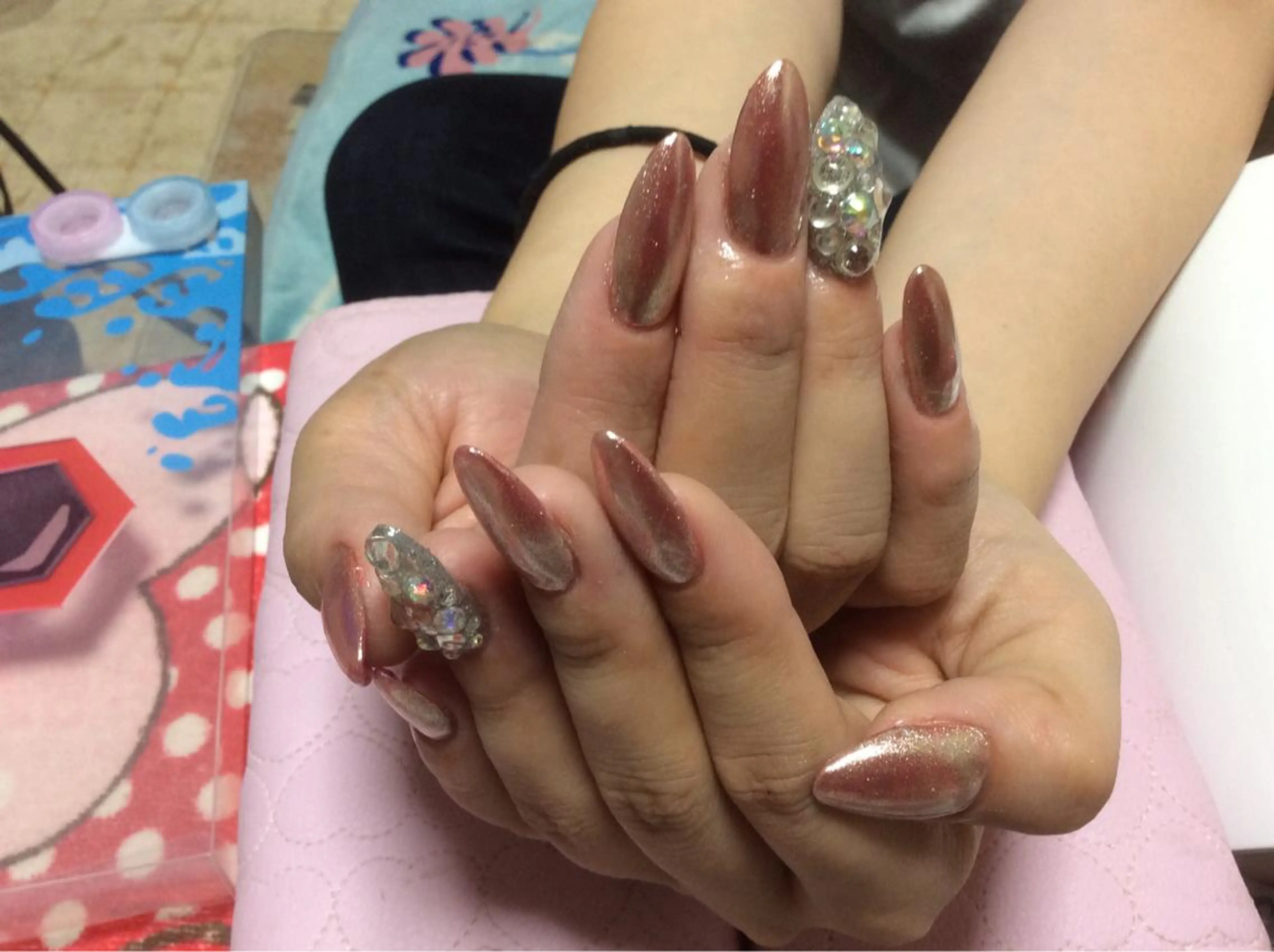 ネイル フラワー ムーンのネイルデザイン