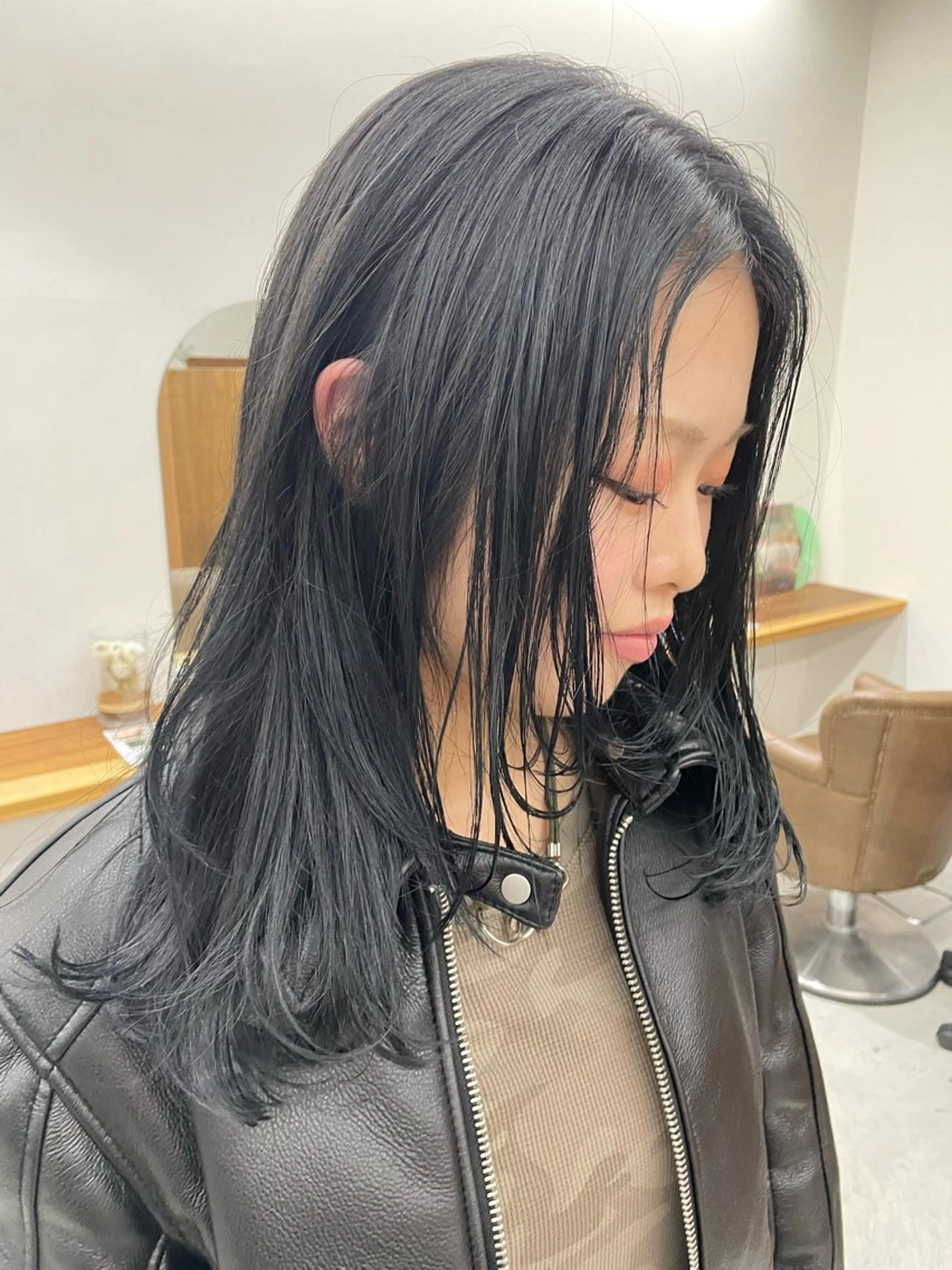 ミディアム カラー パーマ ヘアアレンジ メンズ ブルーカラー ブルーグレー カット ヘアカラー トリートメント tatsumi/ボブ ウルフ/レイヤーのヘアスタイル