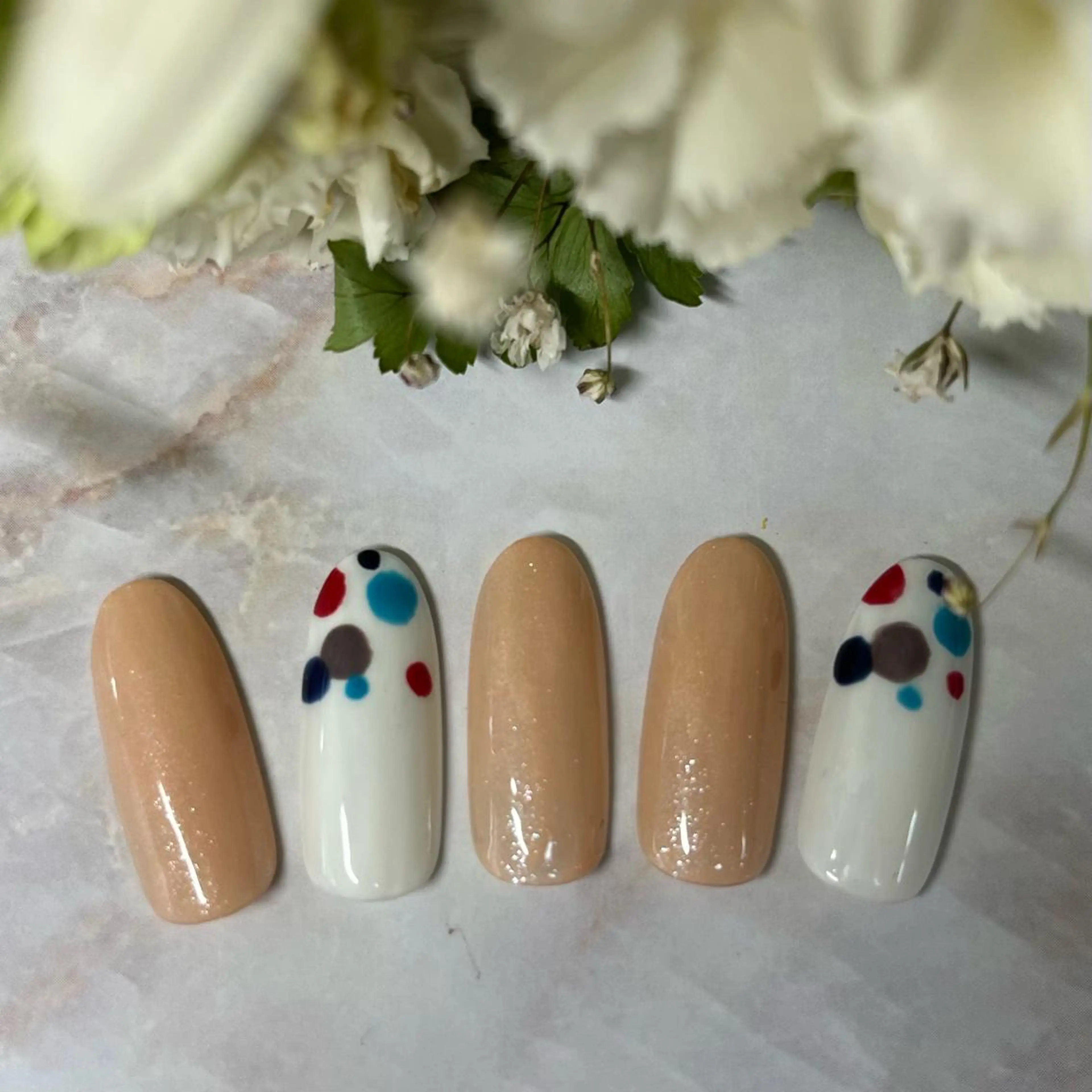 ネイル ドット LIBERO所属・LIBERO a.kのマツエク・マツパデザイン