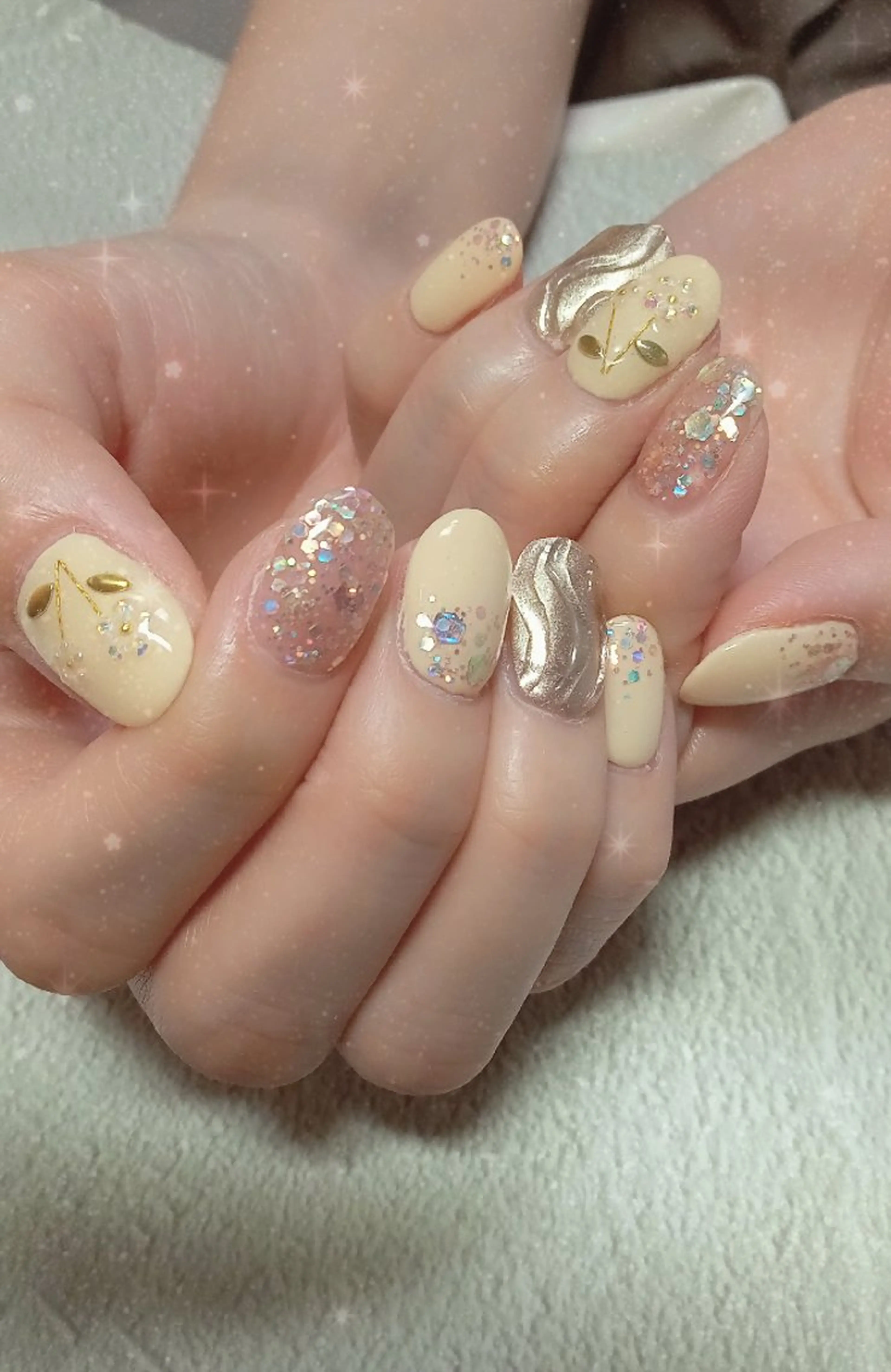 ネイル フラワーネイル ホログラムネイル 氷ネイル・うるうるネイル キラキラネイル ミラーネイル ハンドネイル flure de neige yukiのネイルデザイン