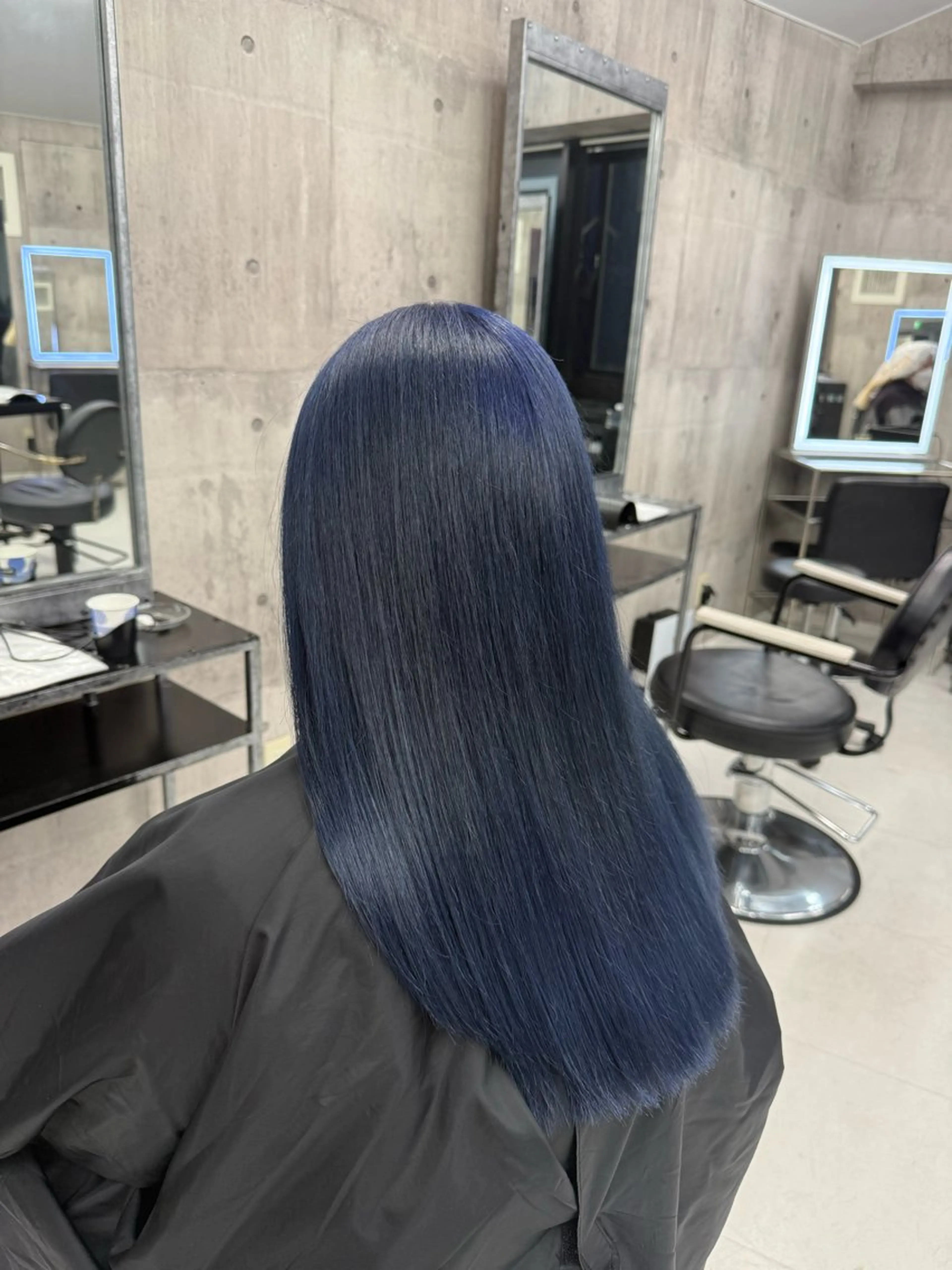 セミロング カラー メンズ メンズバレイヤージュ メンズブリーチ メンズハイライト メンズハイトーン メンズインナーカラー ヘアカラー トリートメント ☁️かずき☁️寒色 ・インナー特化🌟のヘアスタイル