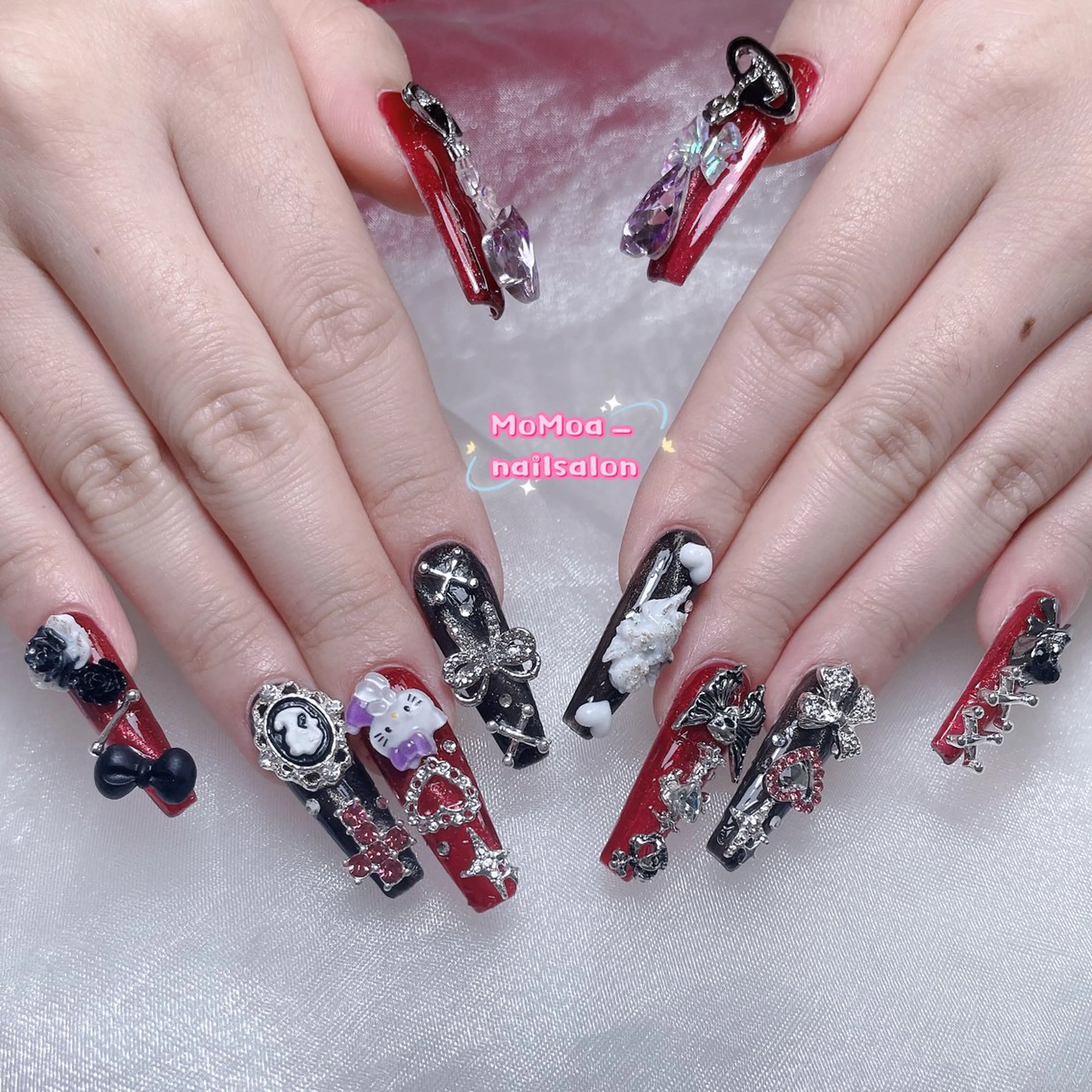 ネイル 成人式 ジェルネイル ネイルチップ 冬ネイル クリスマス ハンドネイル MoMoA Nail ネイル長さ出し専門店のネイルデザイン