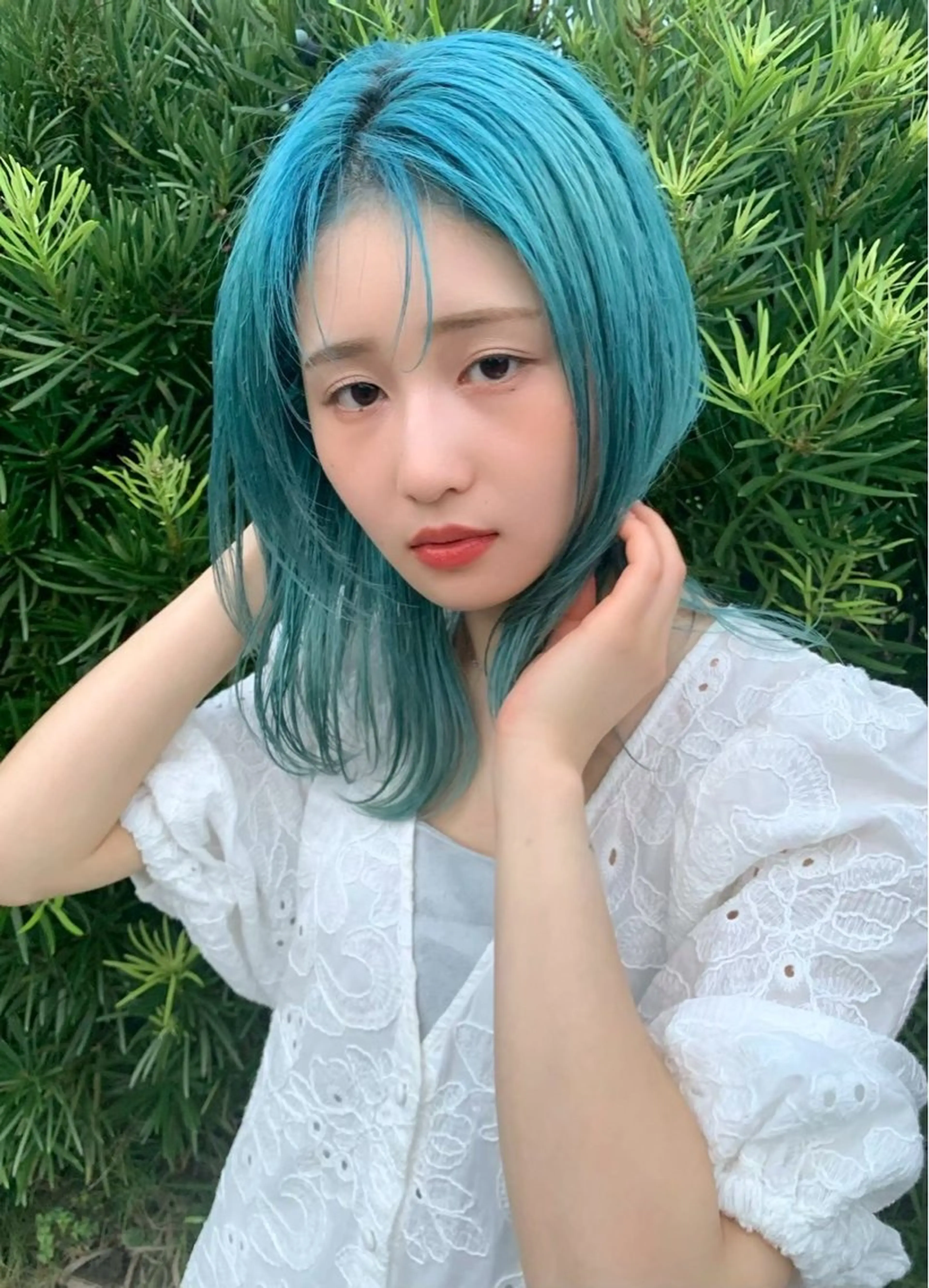 ミディアム カラー ハイトーン／ レイヤー／ボブのヘアスタイル