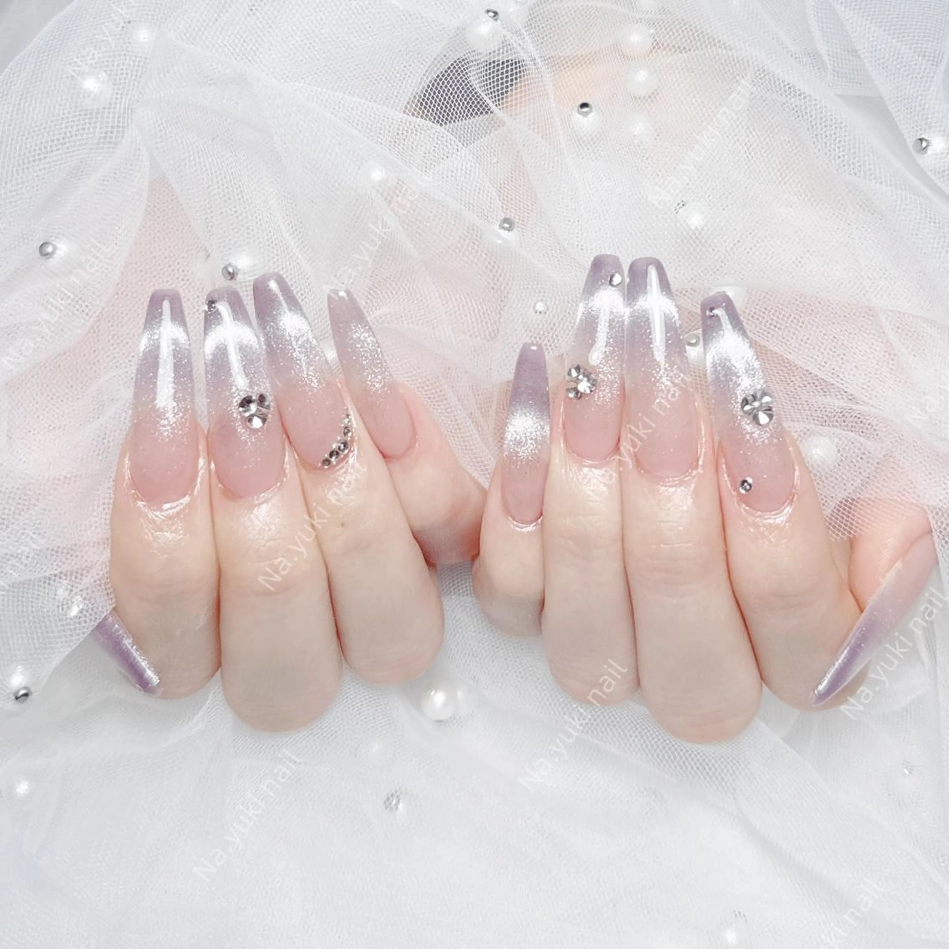 ネイル Queenie 🦋のネイルデザイン