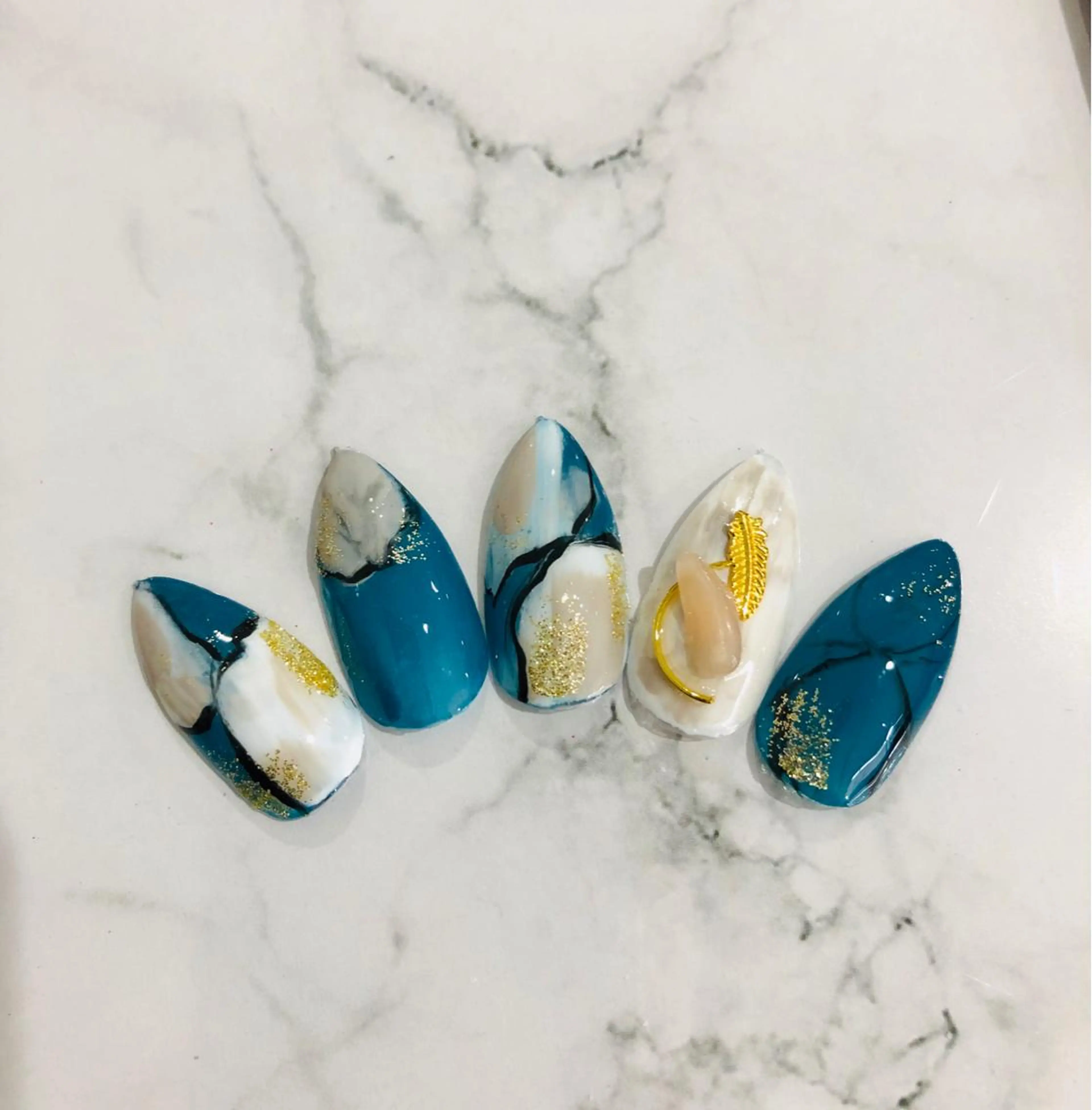 ネイル Ｈ3（エイチスリー）所属・H3 hitoのネイルデザイン