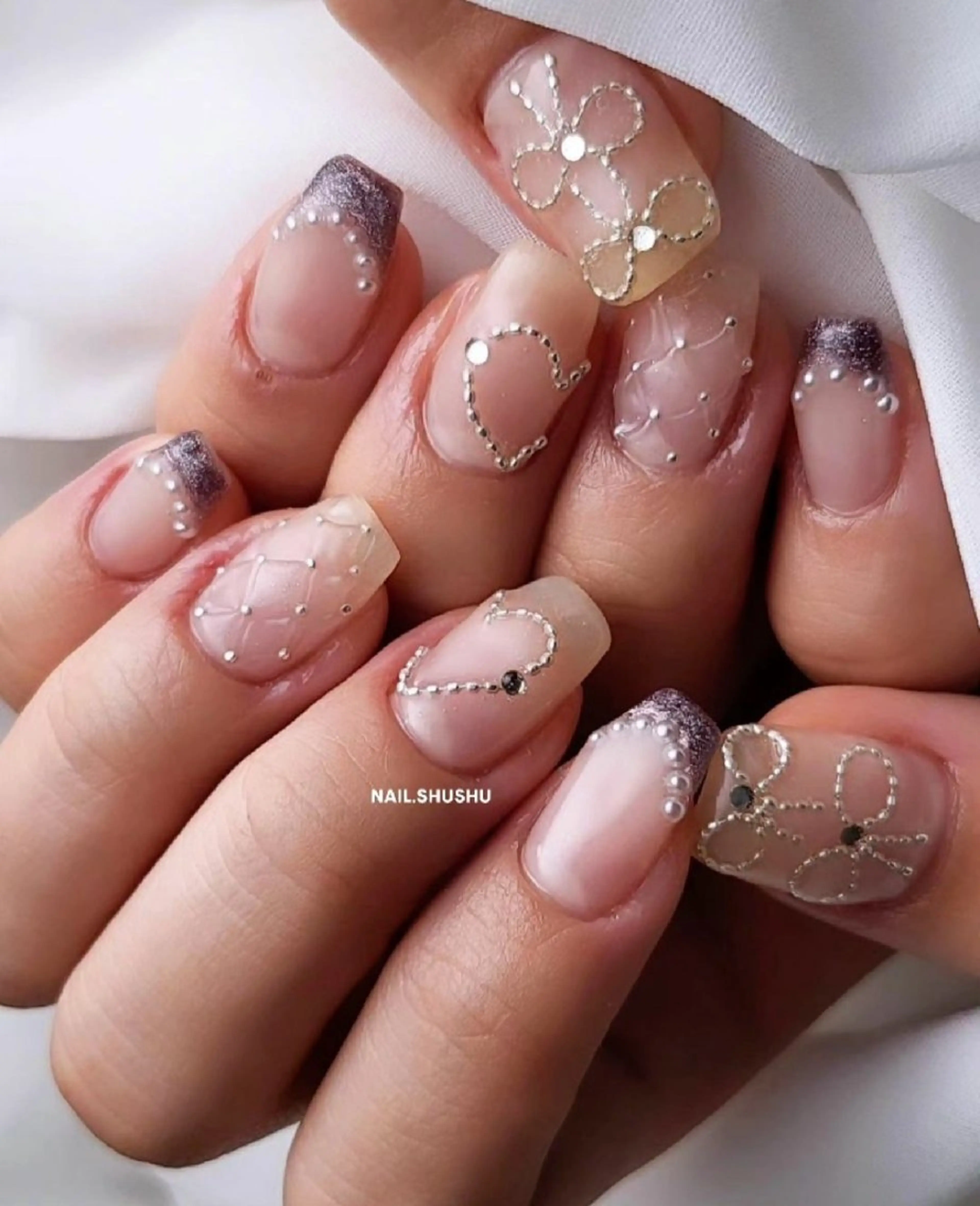 ネイル 持ち込み ニュアンスネイル ワンカラーネイル シンプルネイル 冬ネイル ハンドネイル 3dパーツ/流行り 👧shushu❤️のネイルデザイン