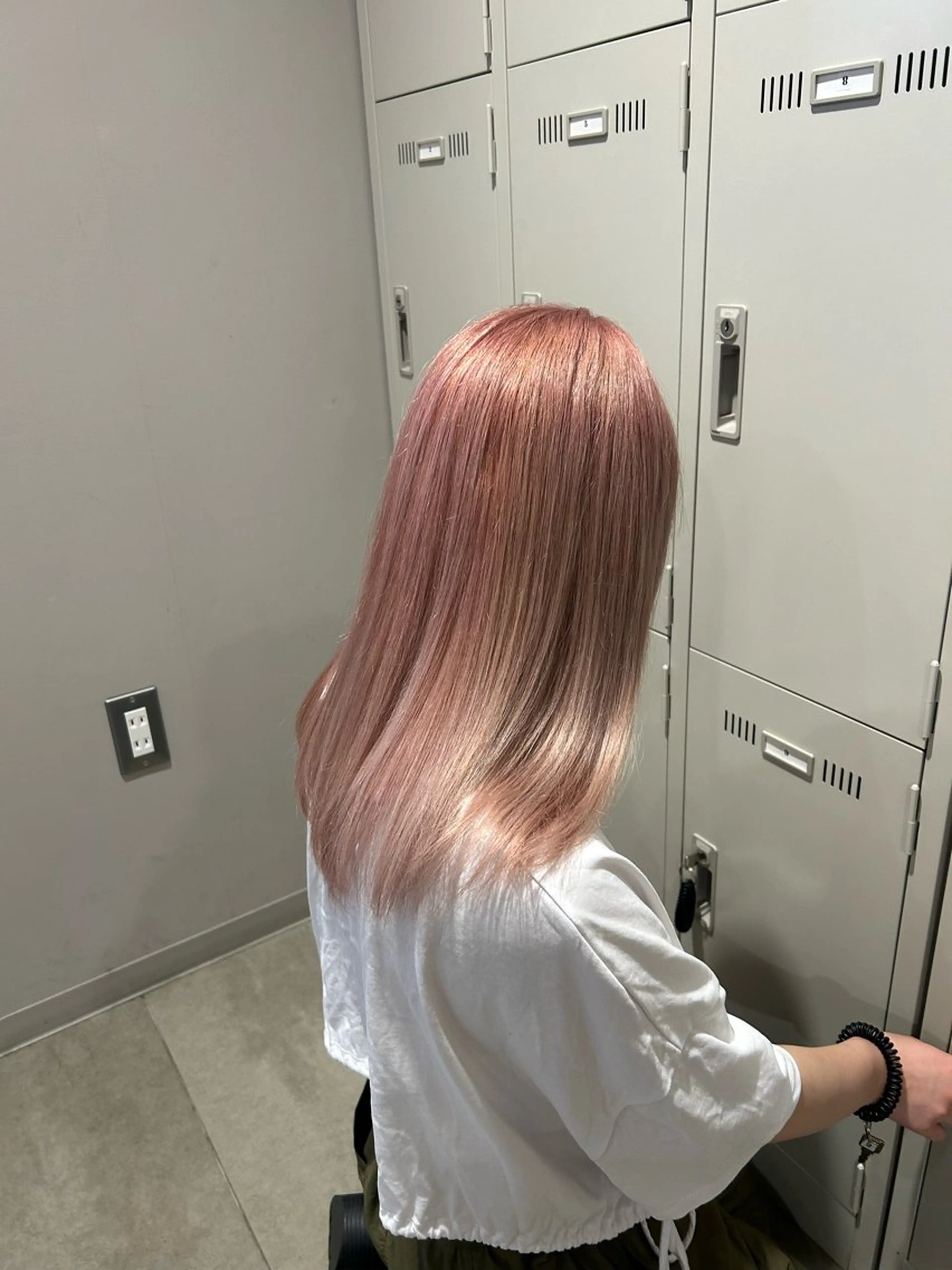 セミロング カラー ヘアカラー ヘアセット 韓国/トレンド レイヤー【101】のヘアスタイル