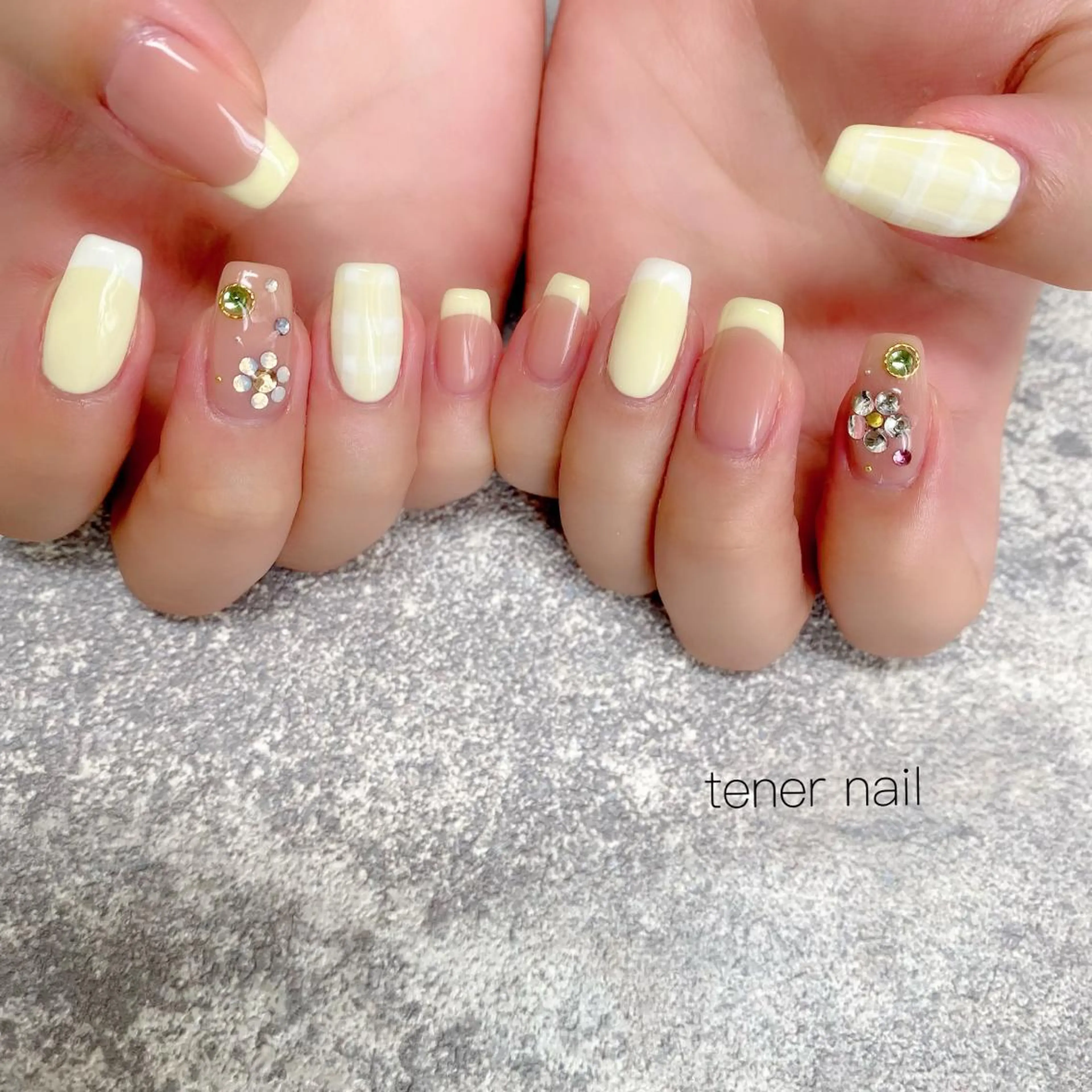 ネイル フラワーネイル ストーンネイル tener  nail  テネルネイル所属・テネルネイル tener nailのネイルデザイン