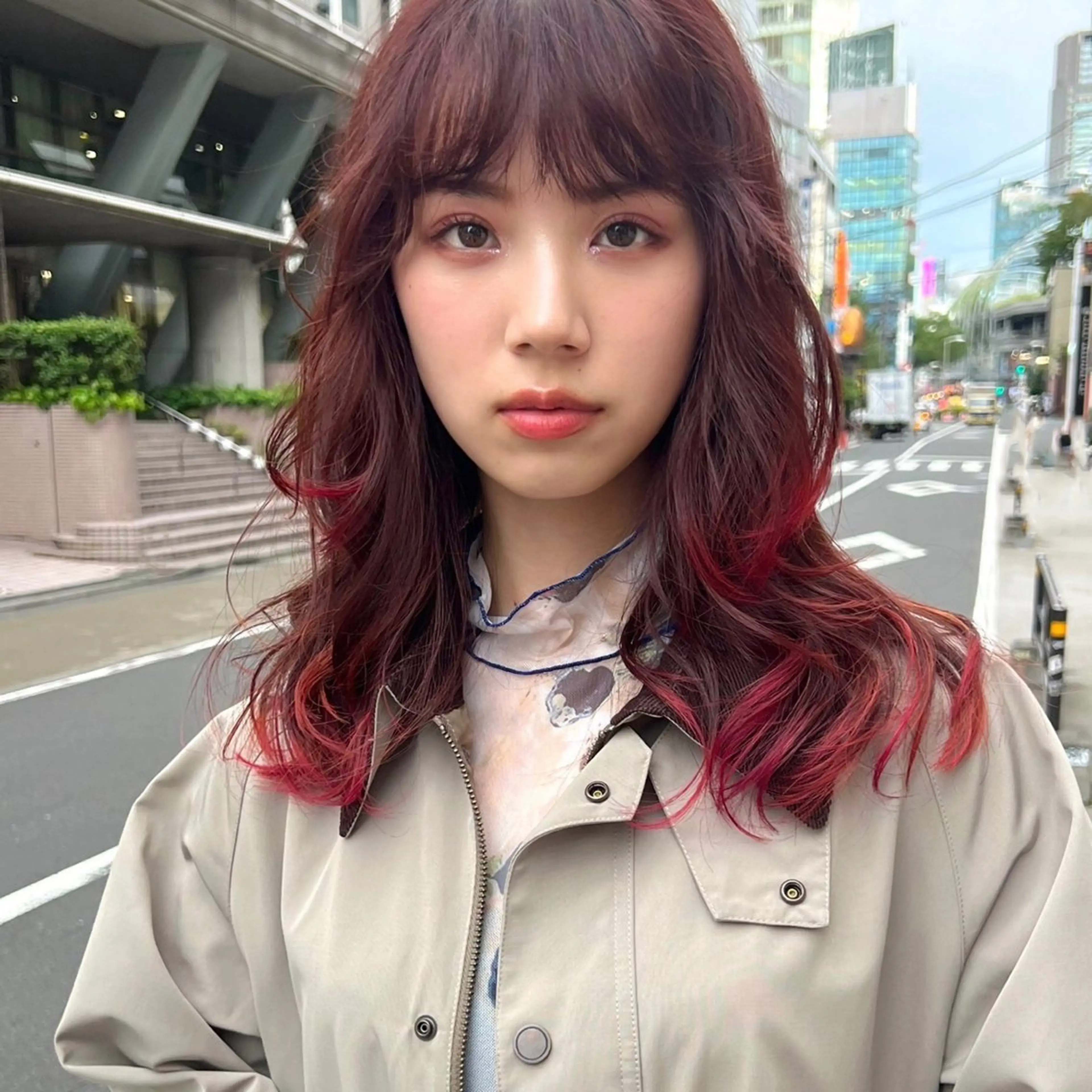 セミロング カラー ボルドーカラー レッドカラー レイヤーカット 大久保 佳那のヘアスタイル