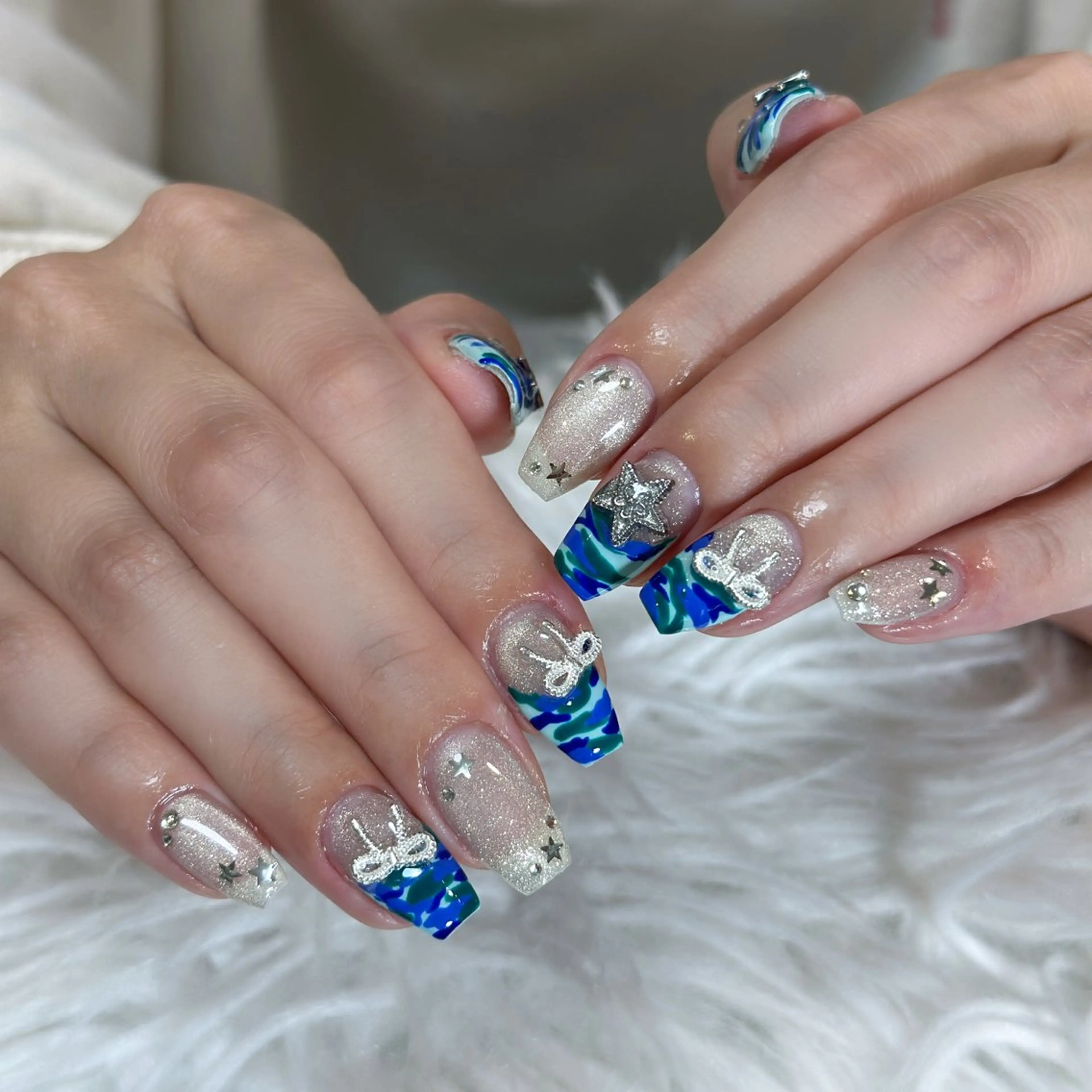 ネイル ボルドー ブラウン チークネイル ドット フットネイル Julli NailStudioのネイルデザイン