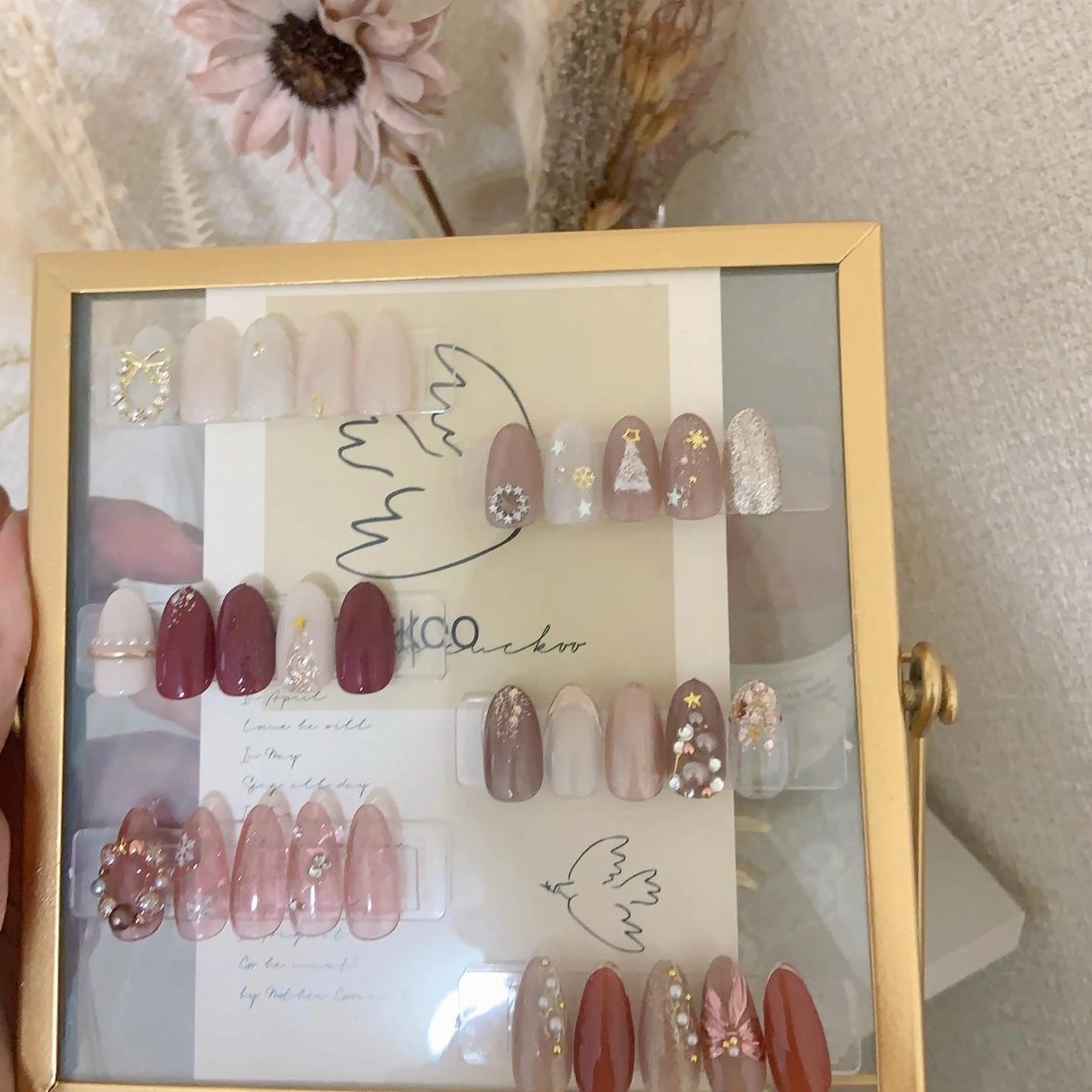 ネイル 冬ネイル クリスマス ハンドネイル ハンドケア Nail Jolie所属・Nail Jolieのネイルデザイン