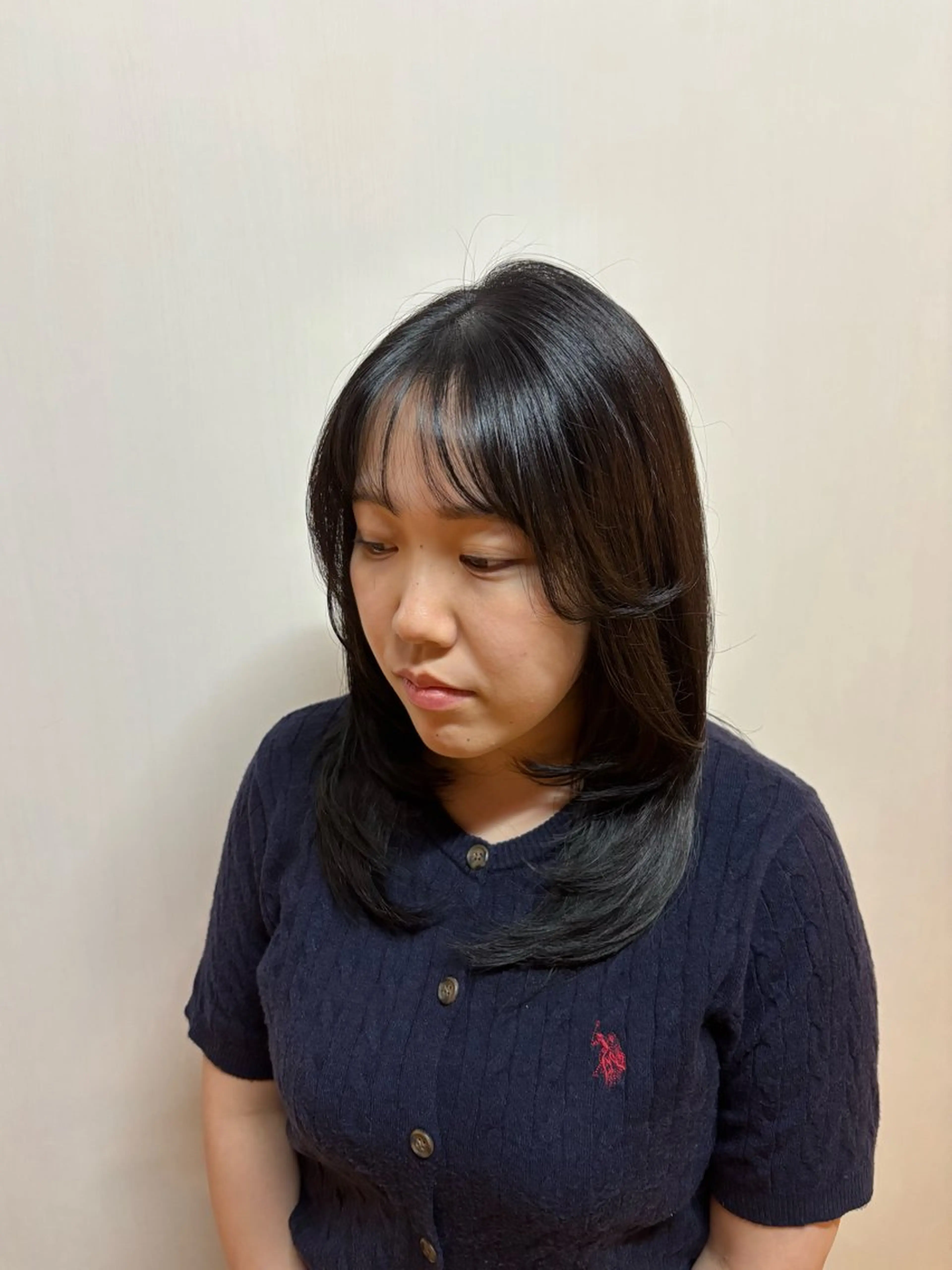 ミディアム ミディアムレイヤー レイヤーカット レディースレイヤー 特化/  紗彩のヘアスタイル