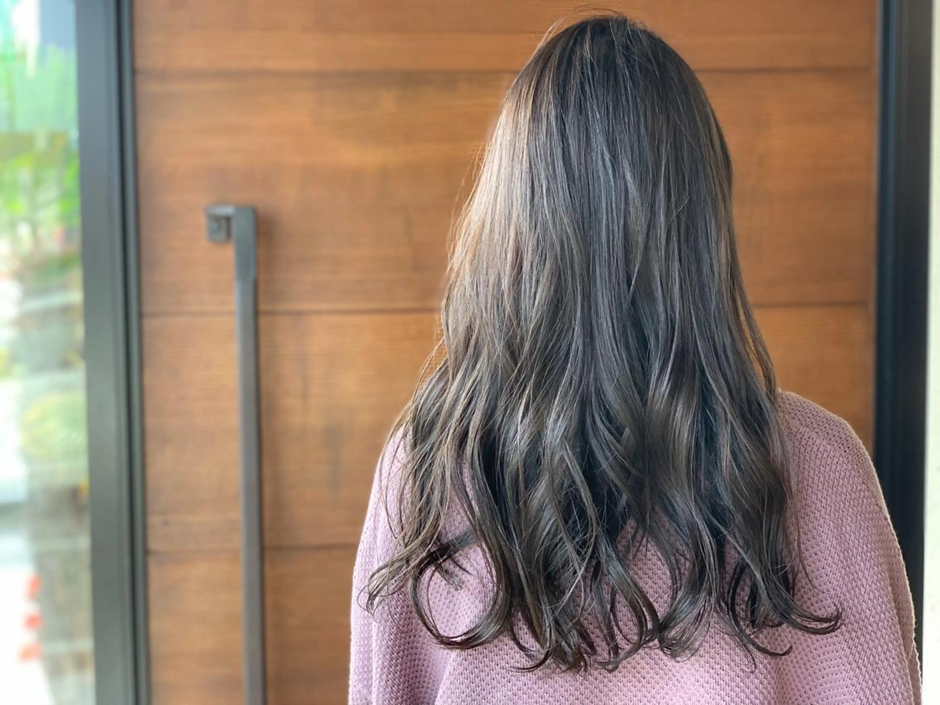 ロング カラー グレージュ ヘアカラー トリートメント IORI #韓国ヘア#髪質改善のヘアスタイル