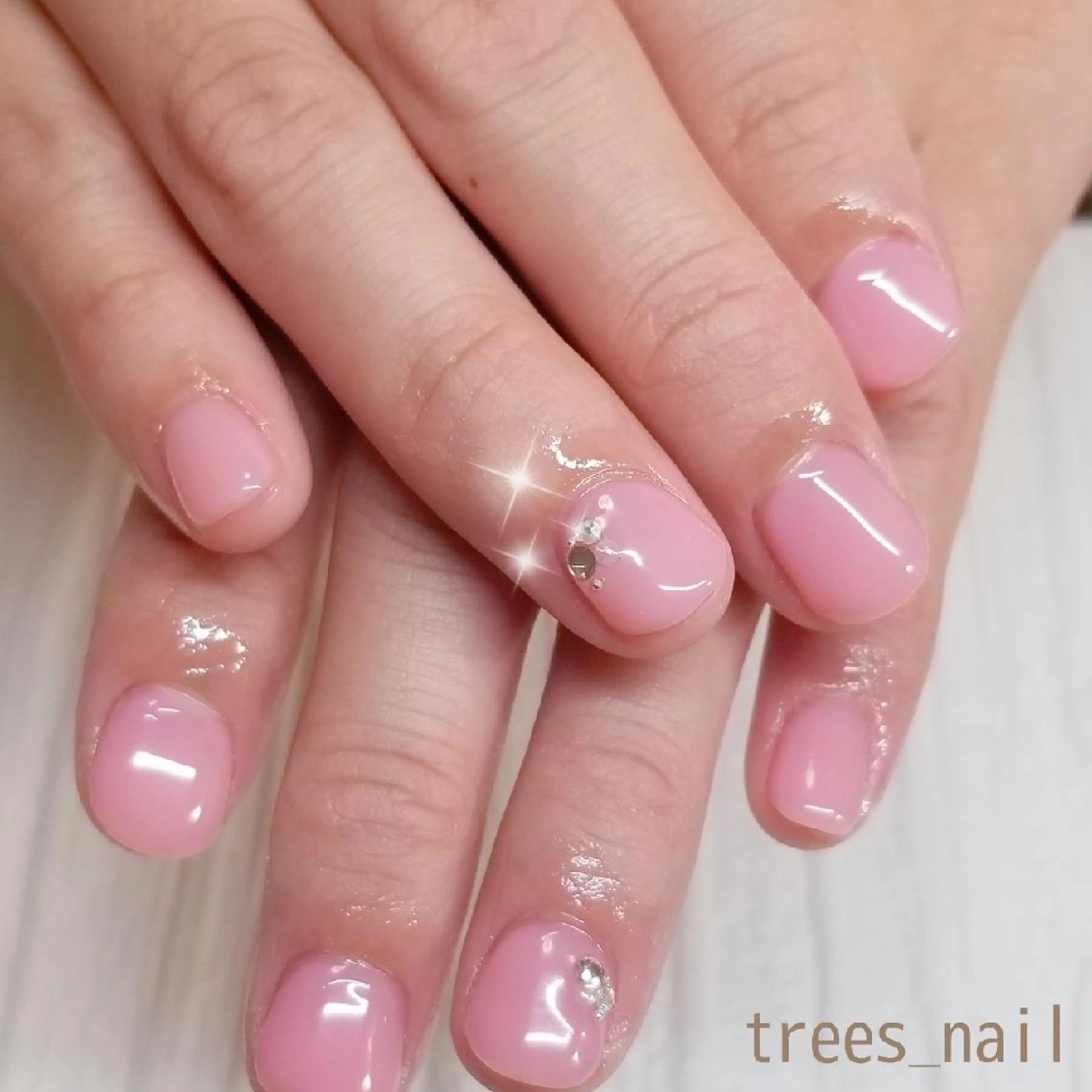 ネイル ワンカラーネイル ピンク シンプルネイル ブライダルネイル trees_ nailのネイルデザイン