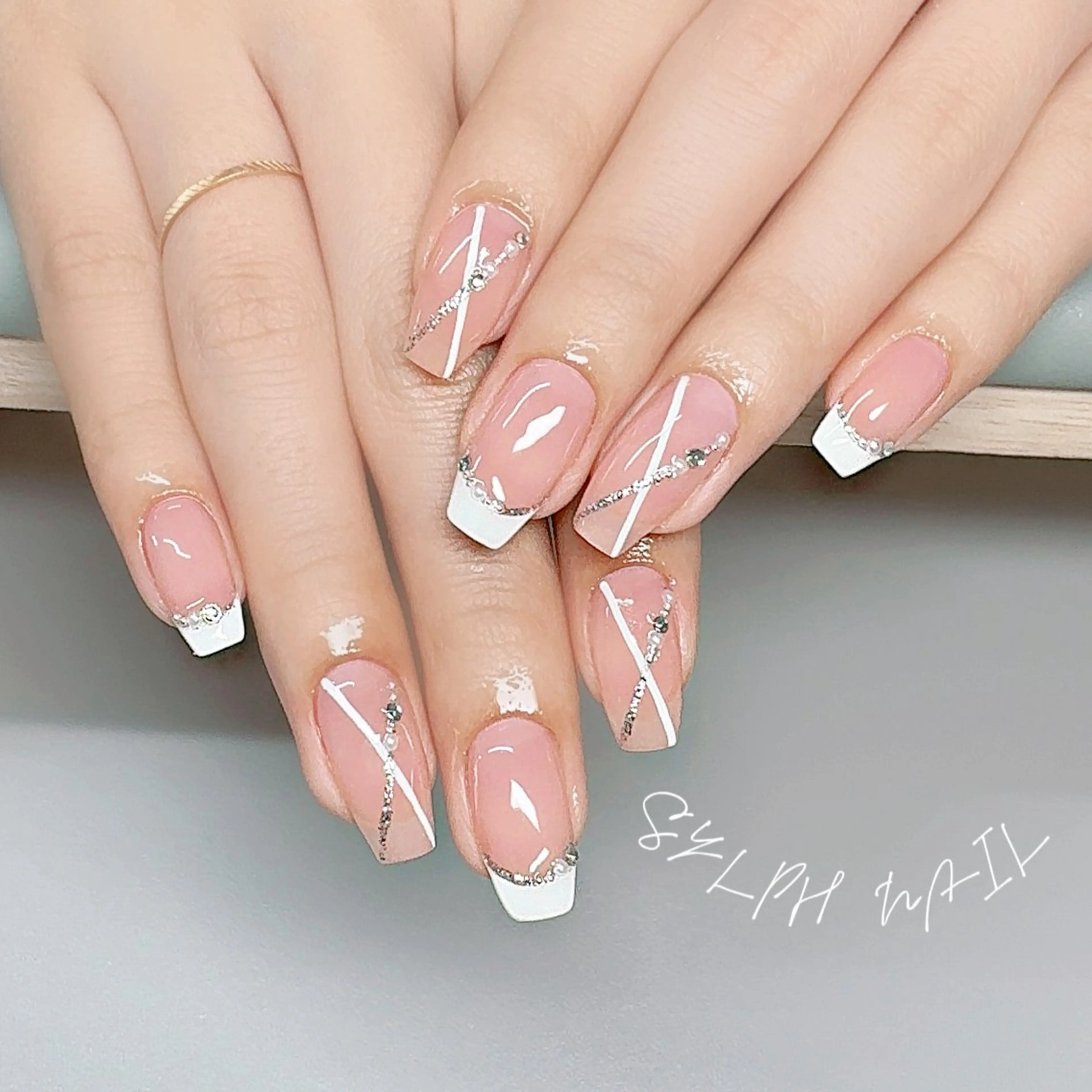 ネイル ハンドネイル Trend Nail シルフのネイルデザイン