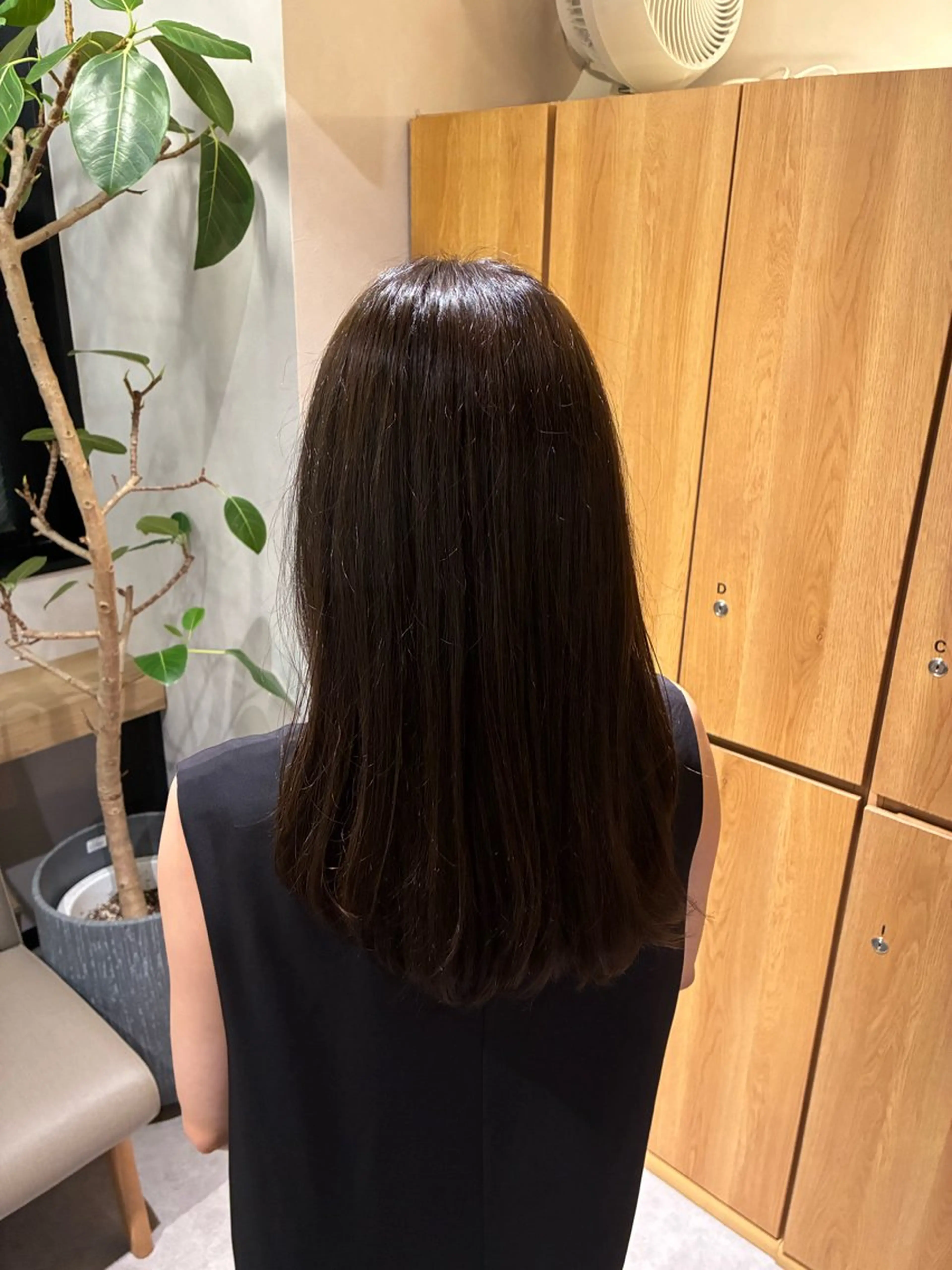 セミロング 久部 菜々子のヘアスタイル
