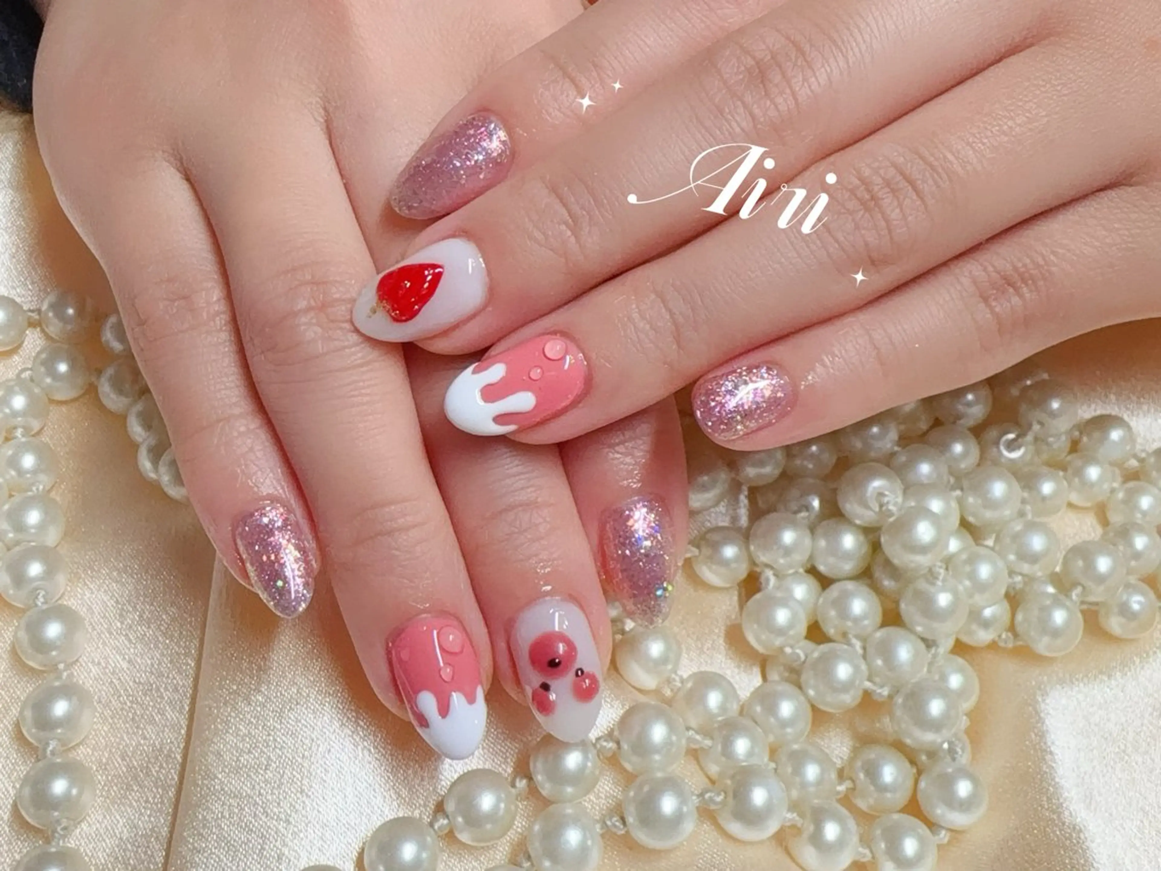 ネイル 桜ネイル フットネイル ジェルネイル ラメ(グリッター) ラメグラデーション ハンドネイル ネイルサロンAiri 長さ出し·シンプルのネイルデザイン