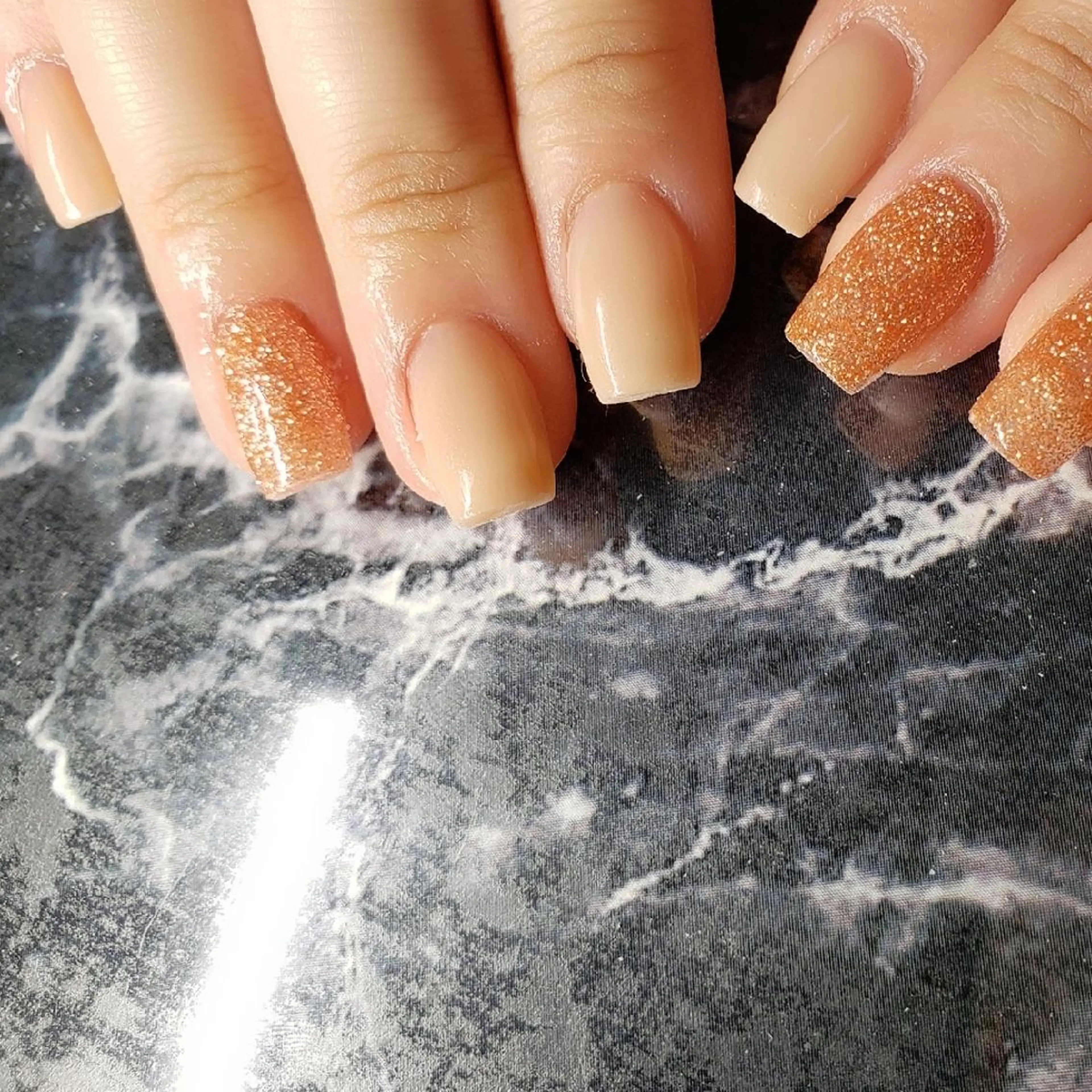 ショート ネイル ショートヘア スカルプネイル ショートネイル ハンドネイル クロキ 。のネイルデザイン