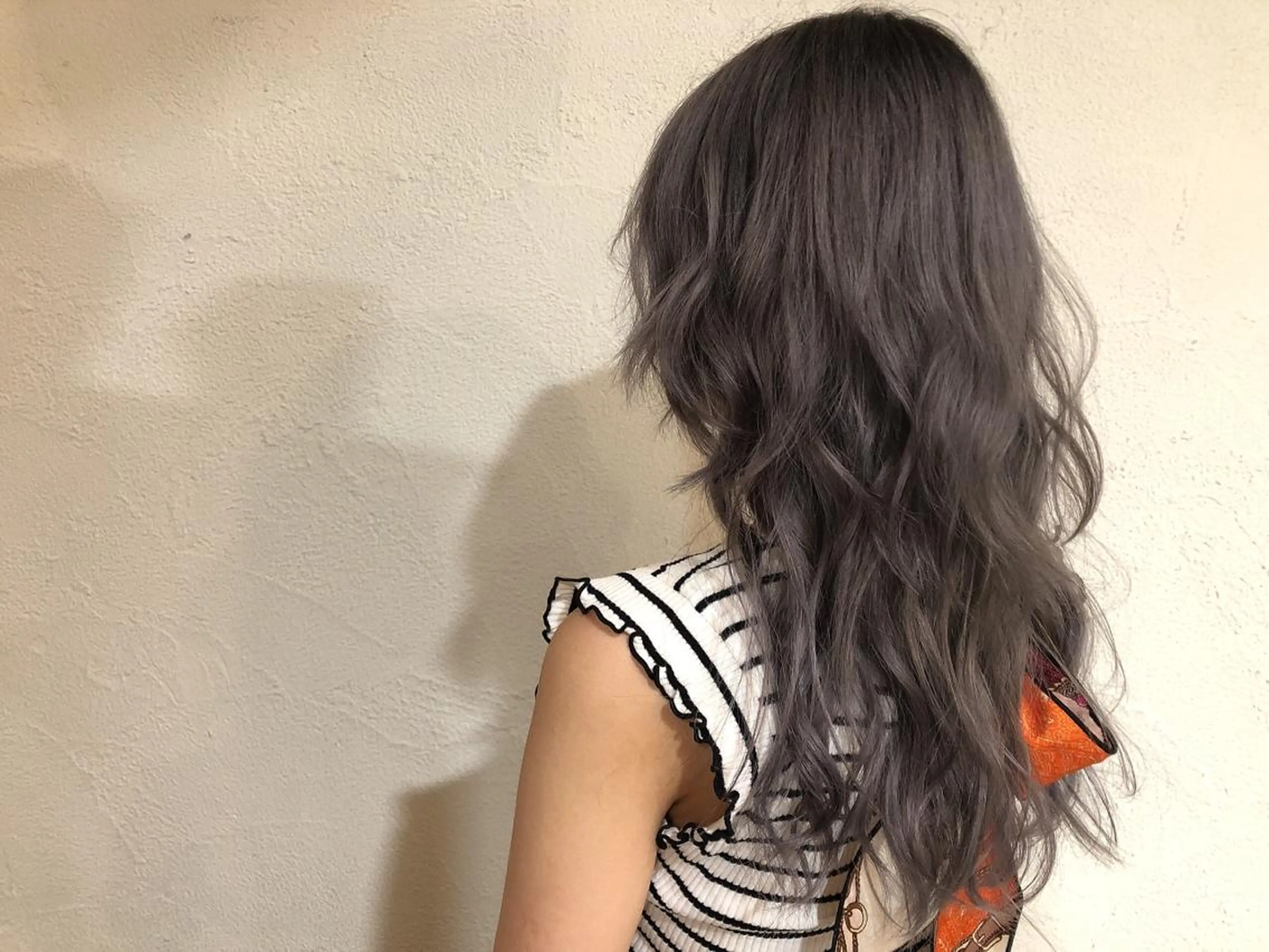 ロング カラー ブリーチ 透明感カラー グラデーションカラー ヘアカラー パ ルのヘアスタイル